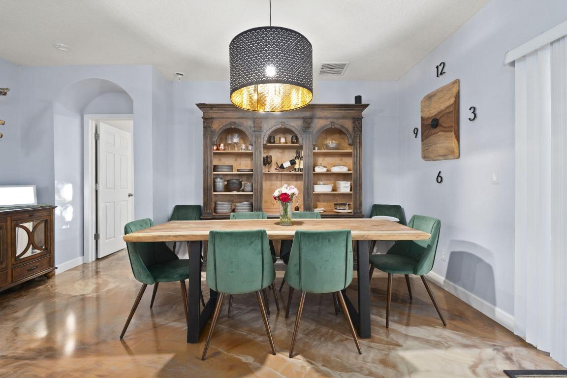 PORT ST LUCIE SECTION 33 - Residential