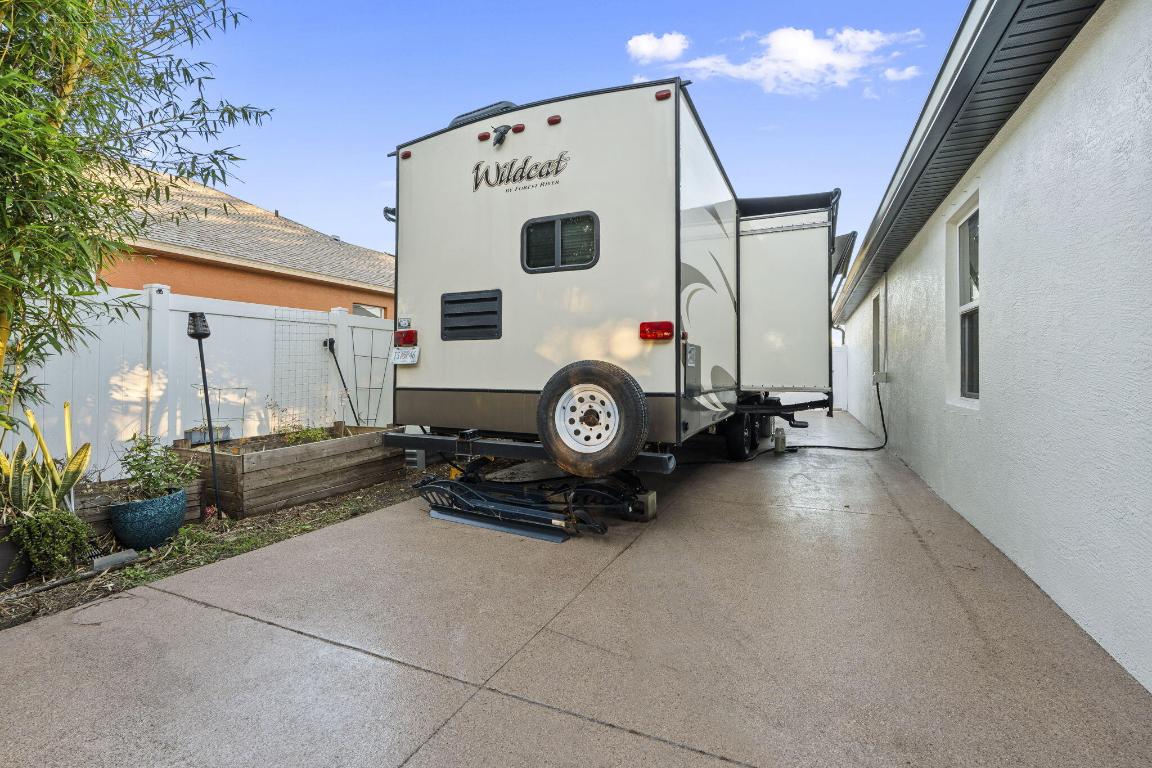 PORT ST LUCIE SECTION 33 - Residential