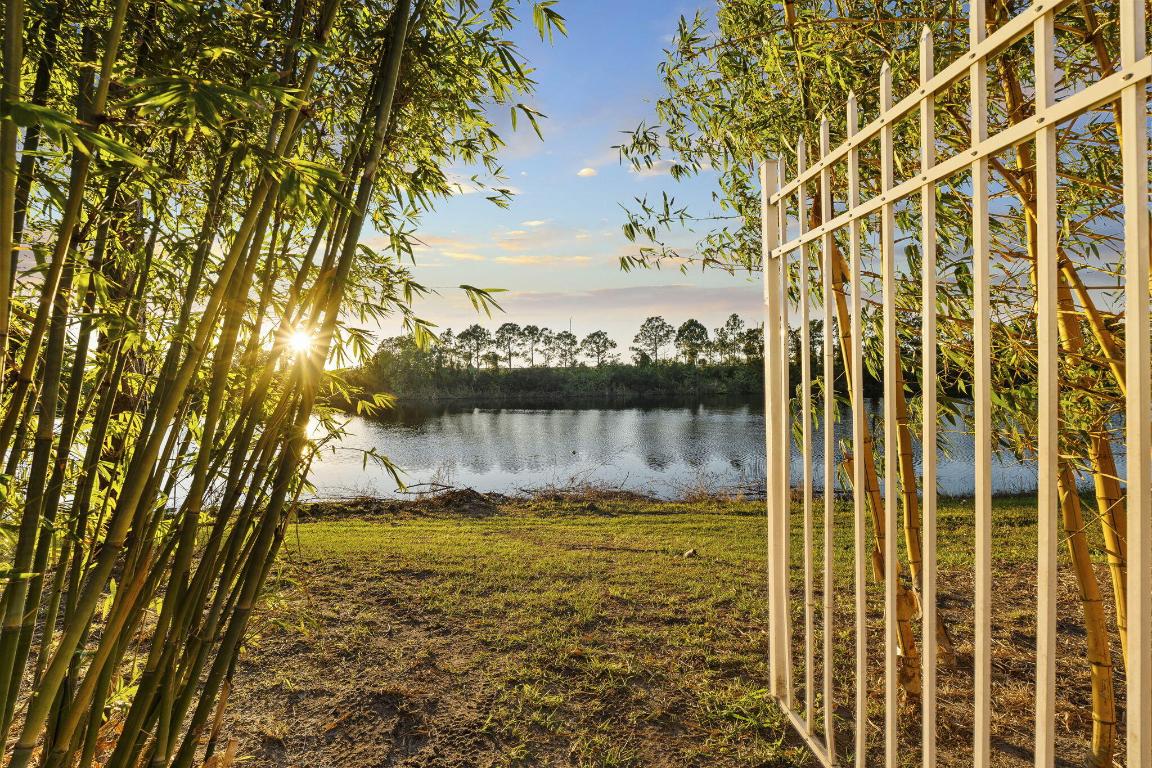 PORT ST LUCIE SECTION 33 - Residential