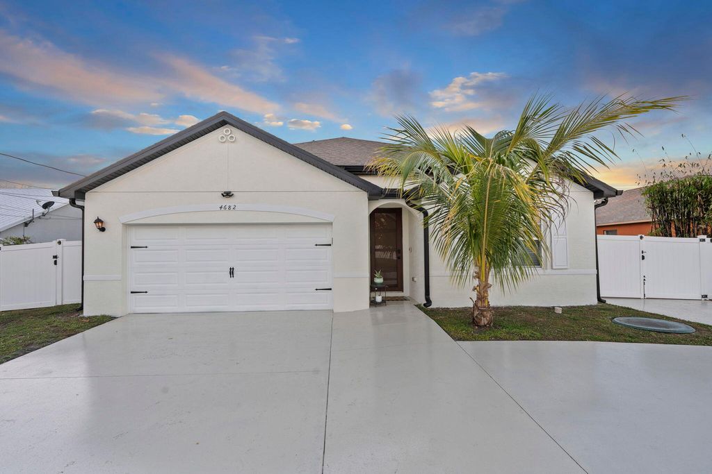 Photo of 4682 SW Babylon Street, Port Saint Lucie, FL 34953 (MLS # R11155240)
