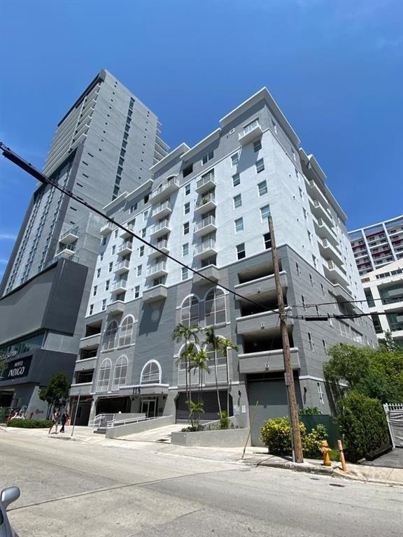 Location, Convenience, Spacious! One bedroom one bathroom apartment conveniently located in the heart of Brickell, short walk to Brickell center, next to the underline, few steps from the metro mover, bars, restaurants shops, finance center within walking distance. Unit features washer and dryer, walk in closet, spacious living room and dining area. Building has a cardio room. One assigned parking. Water, sewer, trash included.