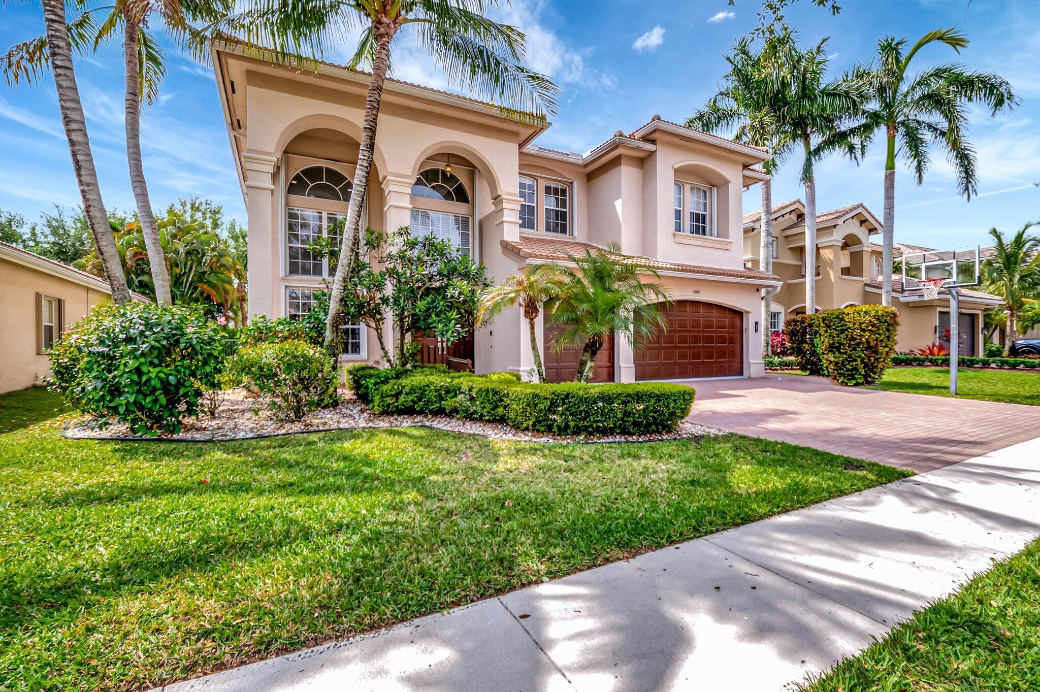 11880 Foxbriar Lake Trail