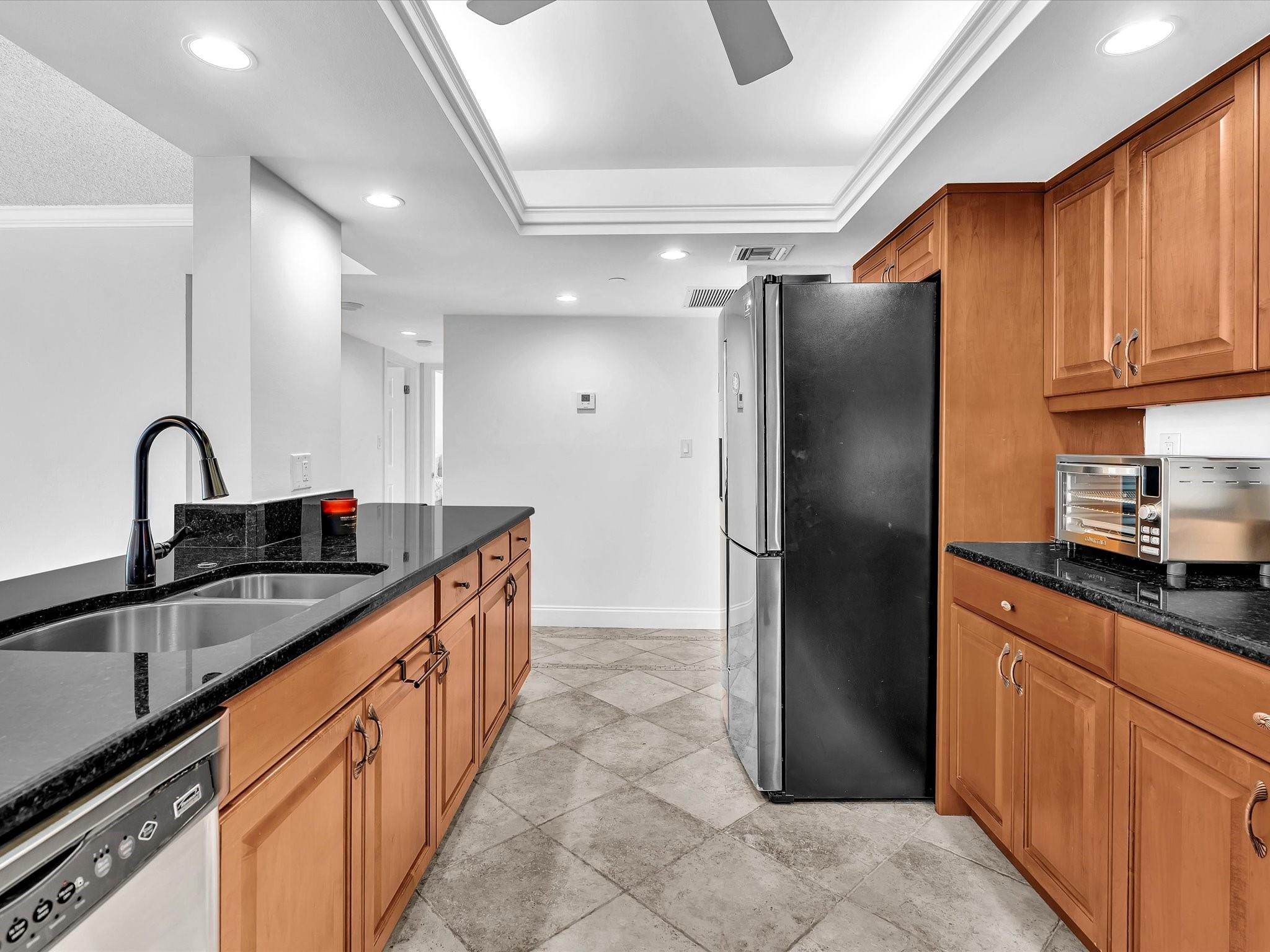 OPAL TOWERS WEST CONDO - Residential Lease