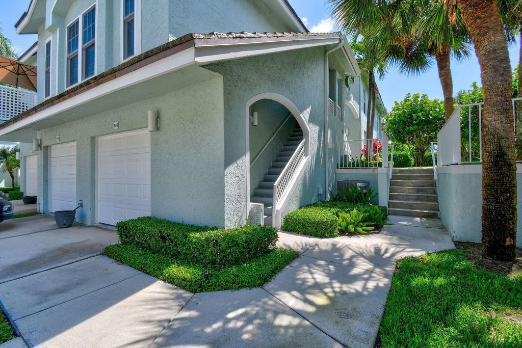 Photo of 509 Mainsail Circle, Jupiter, FL 33477 (MLS # R10961416)