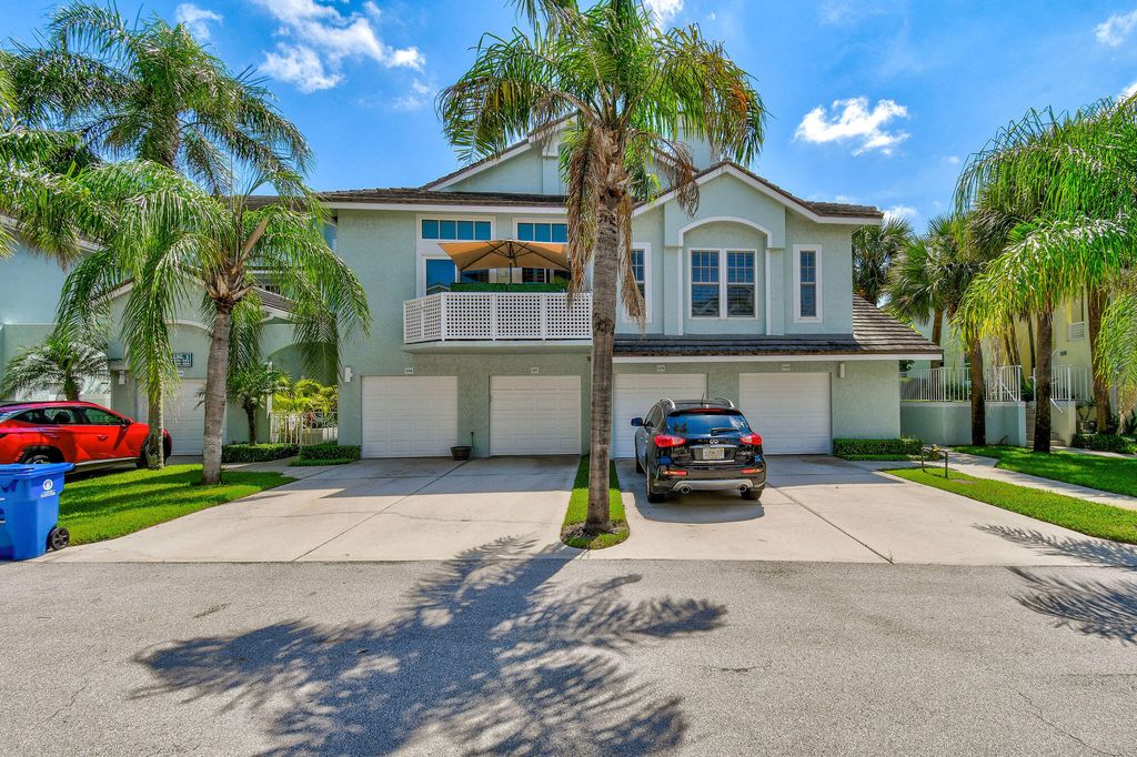 Photo of 509 Mainsail Circle, Jupiter, FL 33477 (MLS # R10961416)