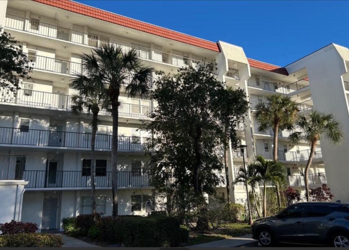 POINCIANA PLACE CONDO A,B AND C - Residential