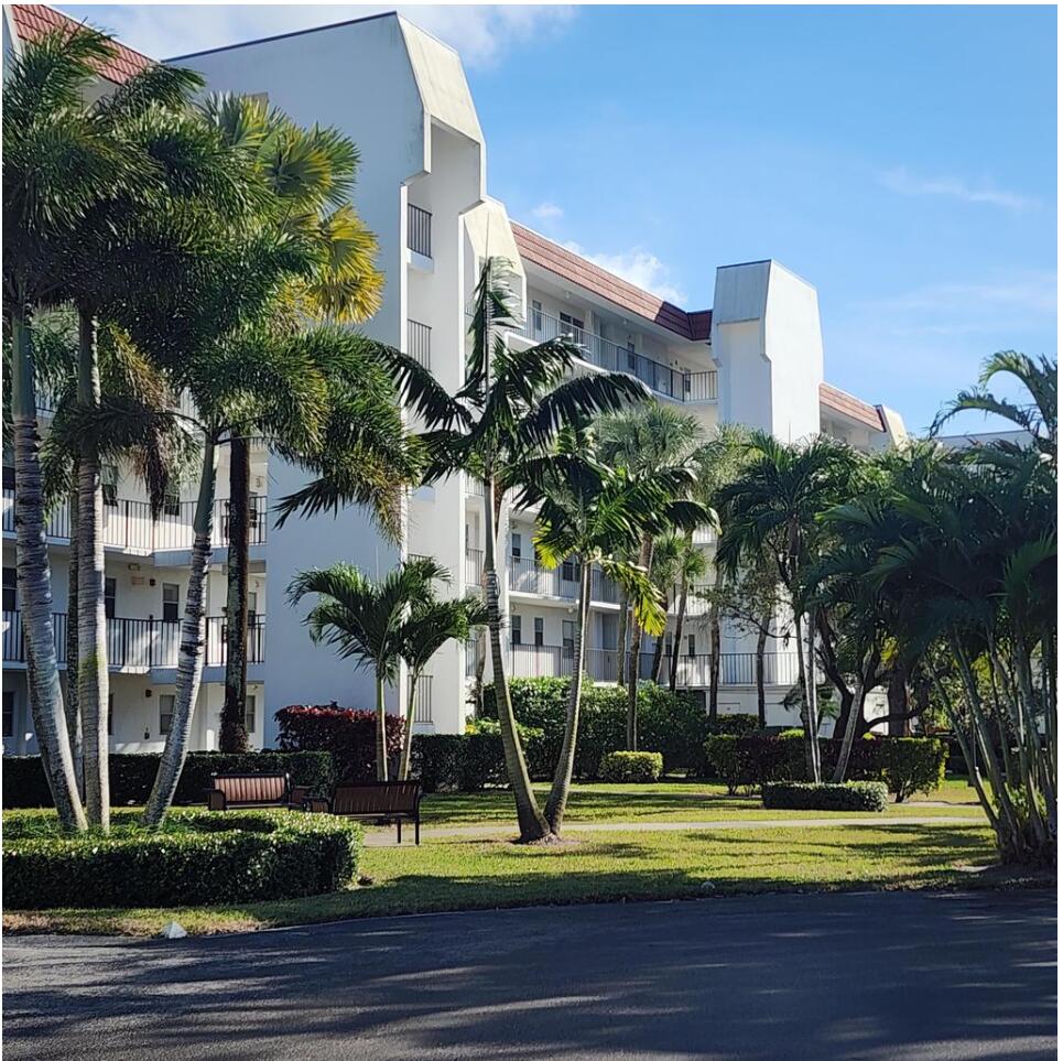 POINCIANA PLACE CONDO A,B AND C - Residential