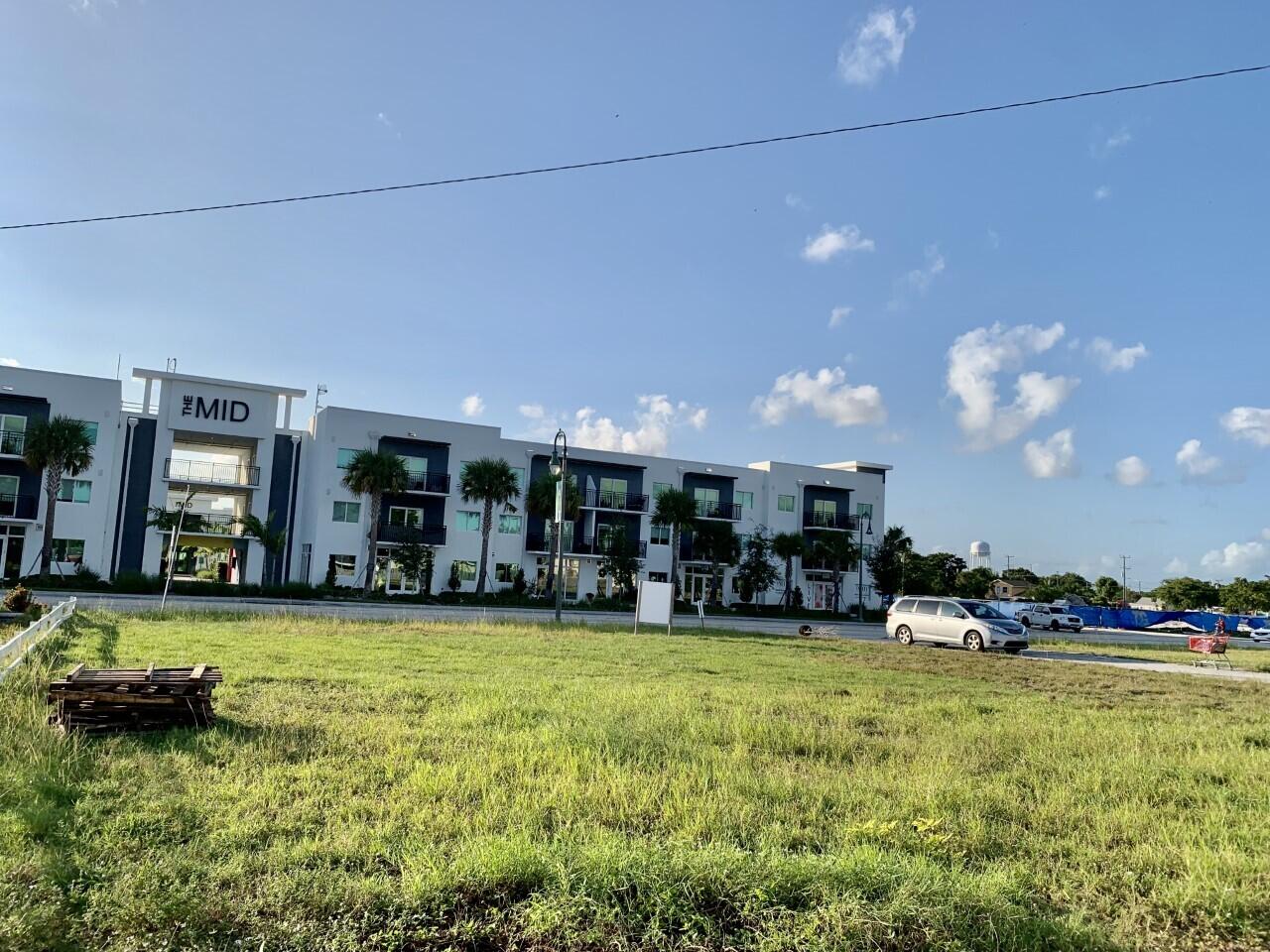 NORTH LAKE WORTH IN PB 5 PGS 48 & 49 - Land