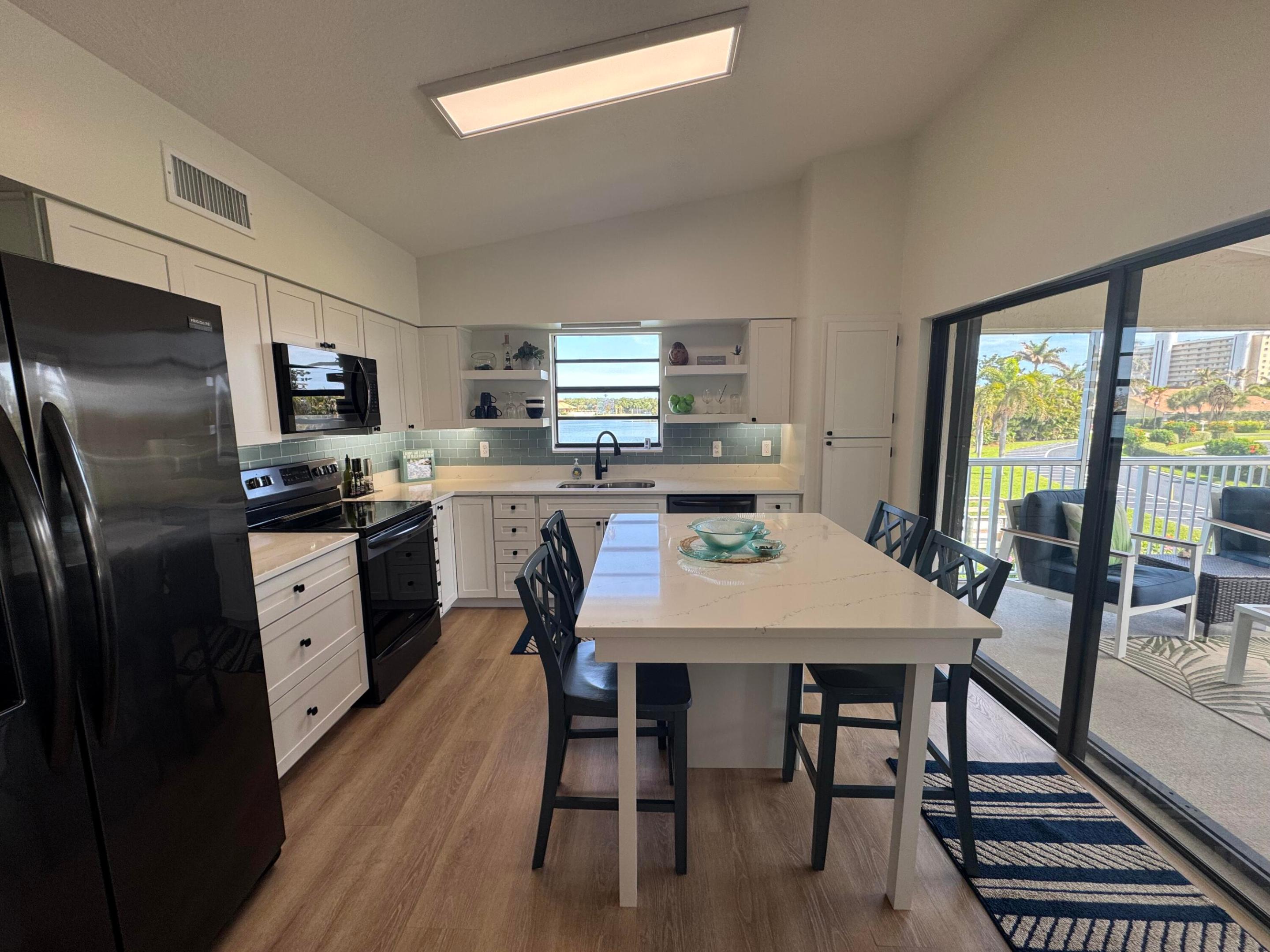 THE SANDS SECTION 1 CONDOMINIUM - Residential