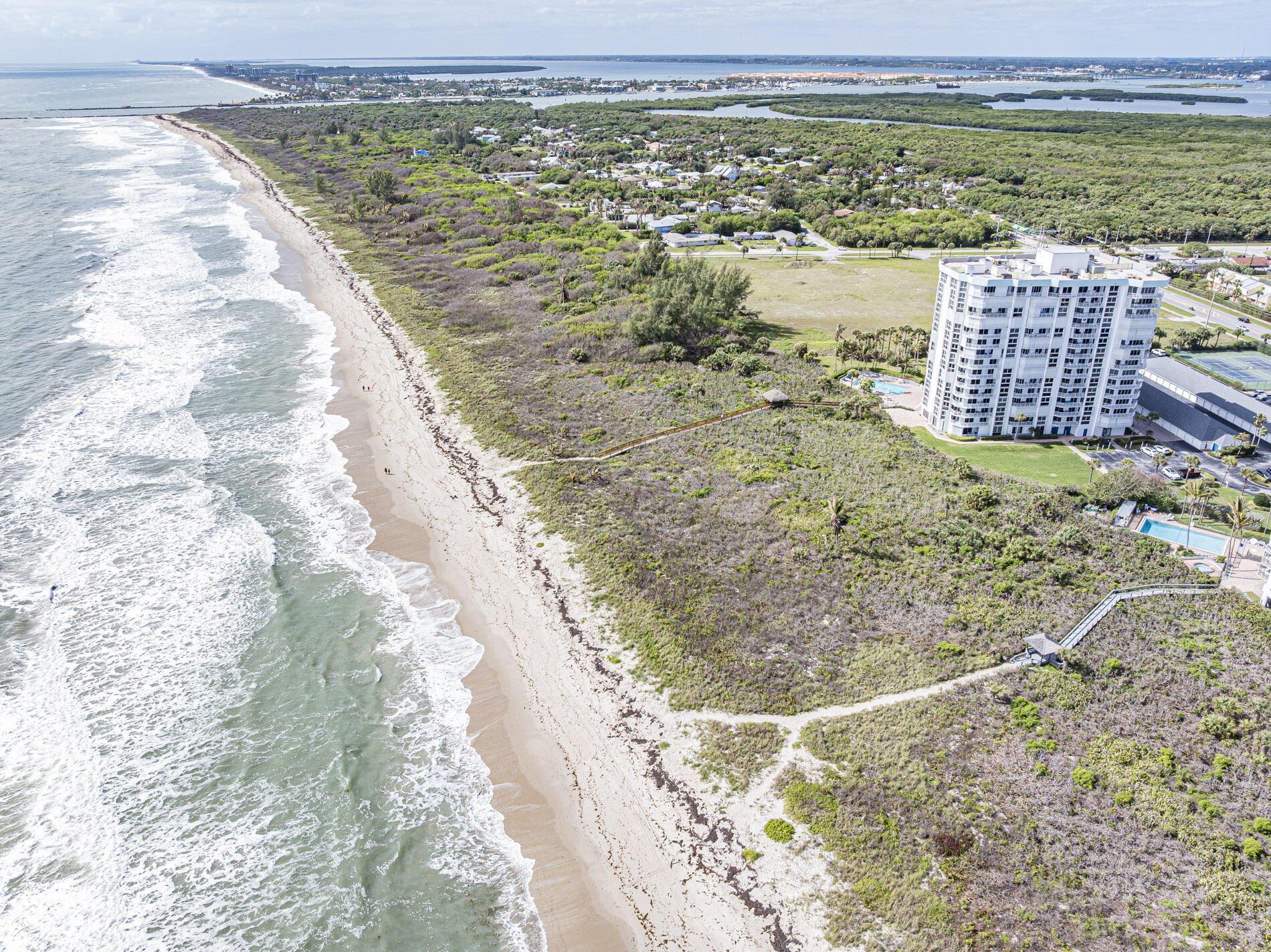 THE SANDS SECTION 1 CONDOMINIUM - Residential