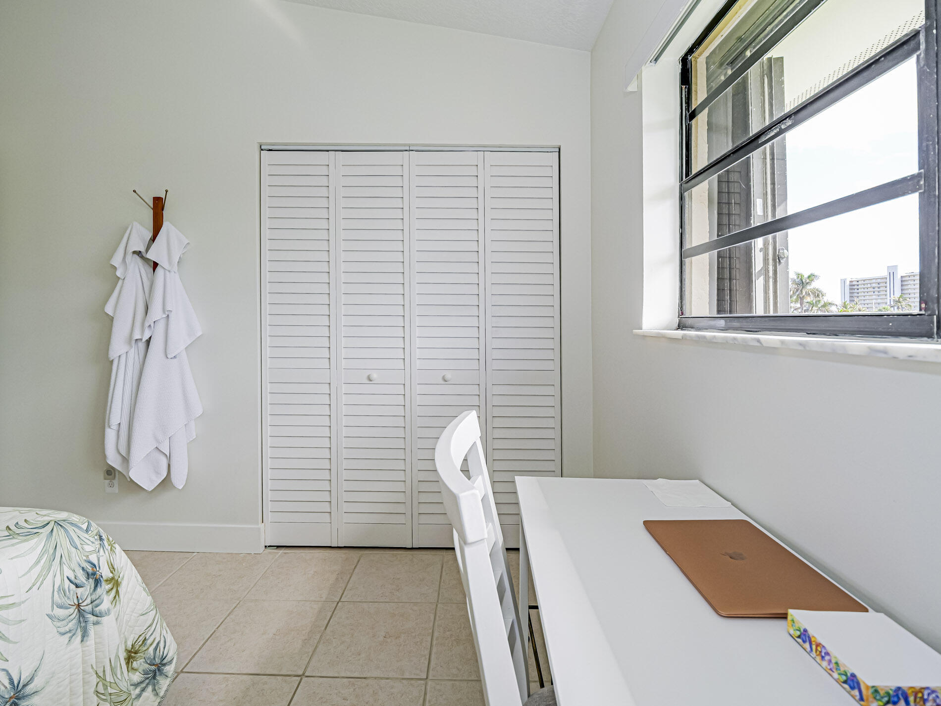 THE SANDS SECTION 1 CONDOMINIUM - Residential