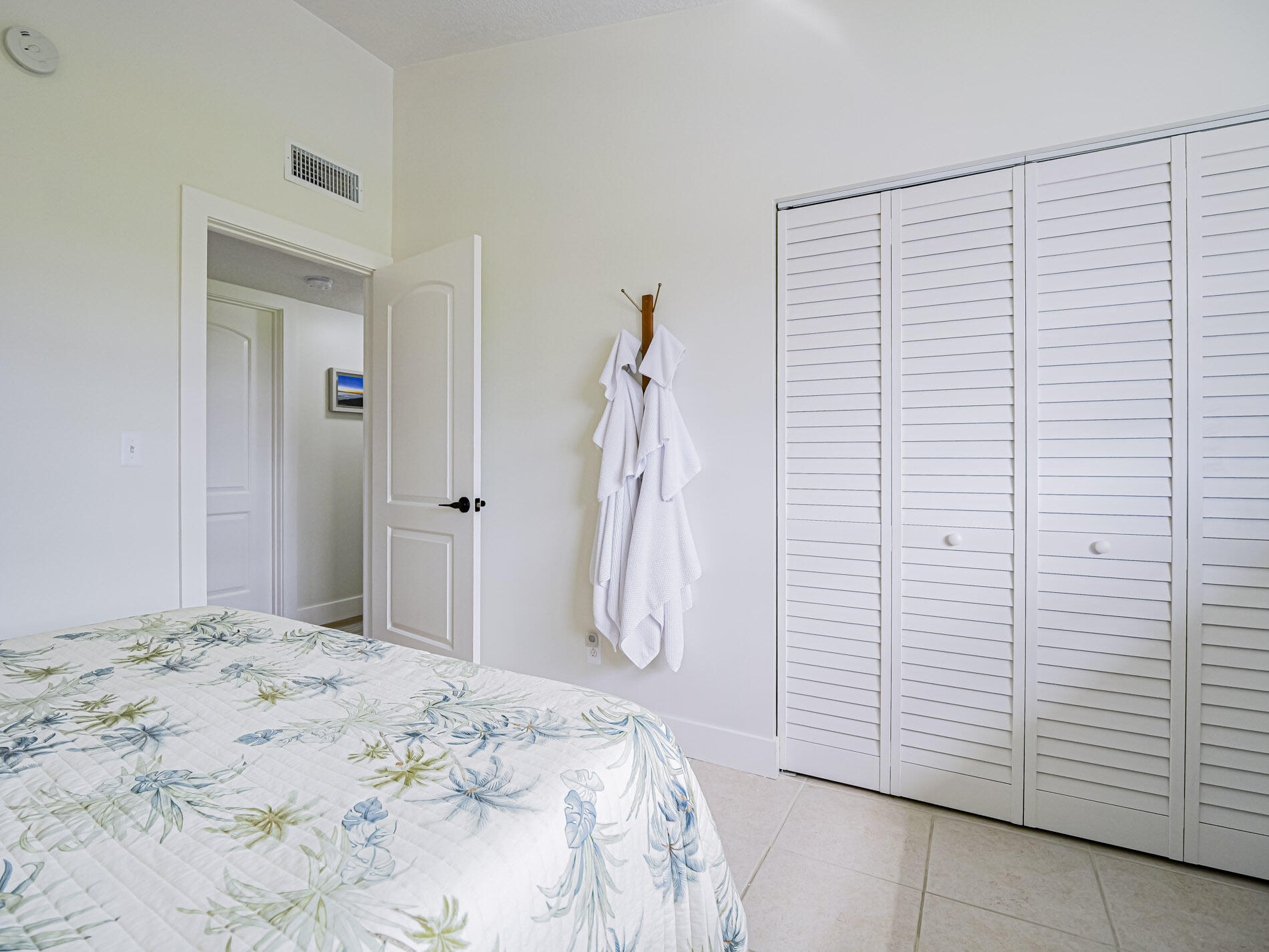 THE SANDS SECTION 1 CONDOMINIUM - Residential