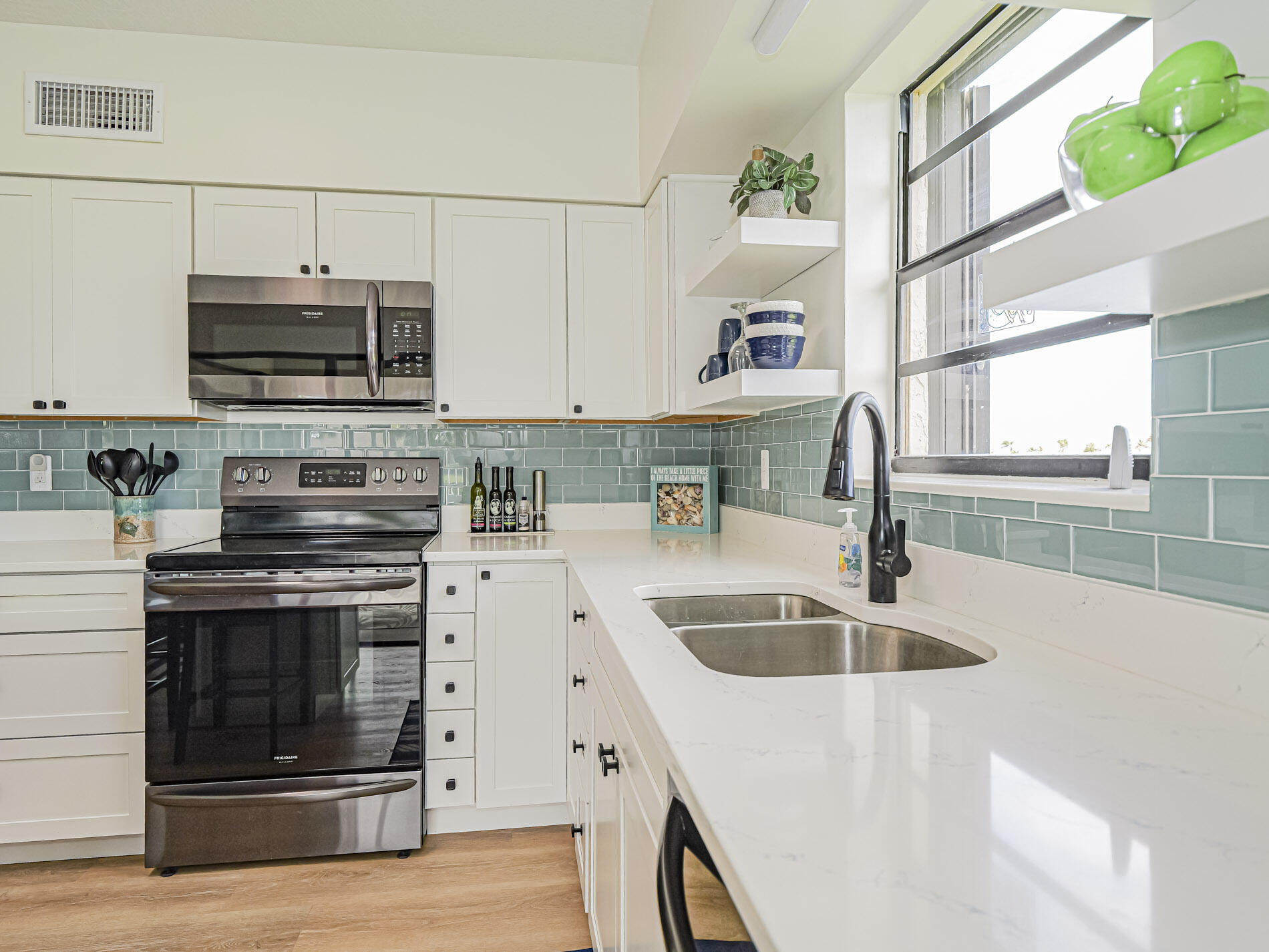 THE SANDS SECTION 1 CONDOMINIUM - Residential