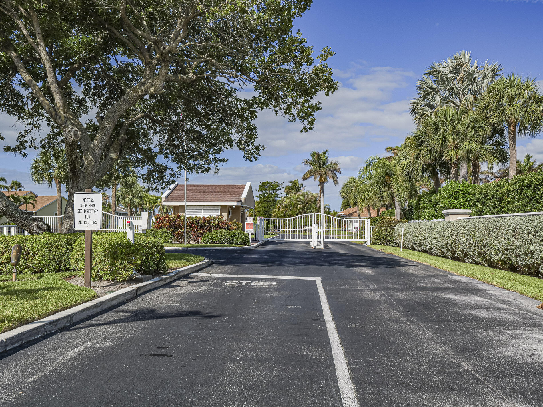 3206 S Lakeview Circle 1206