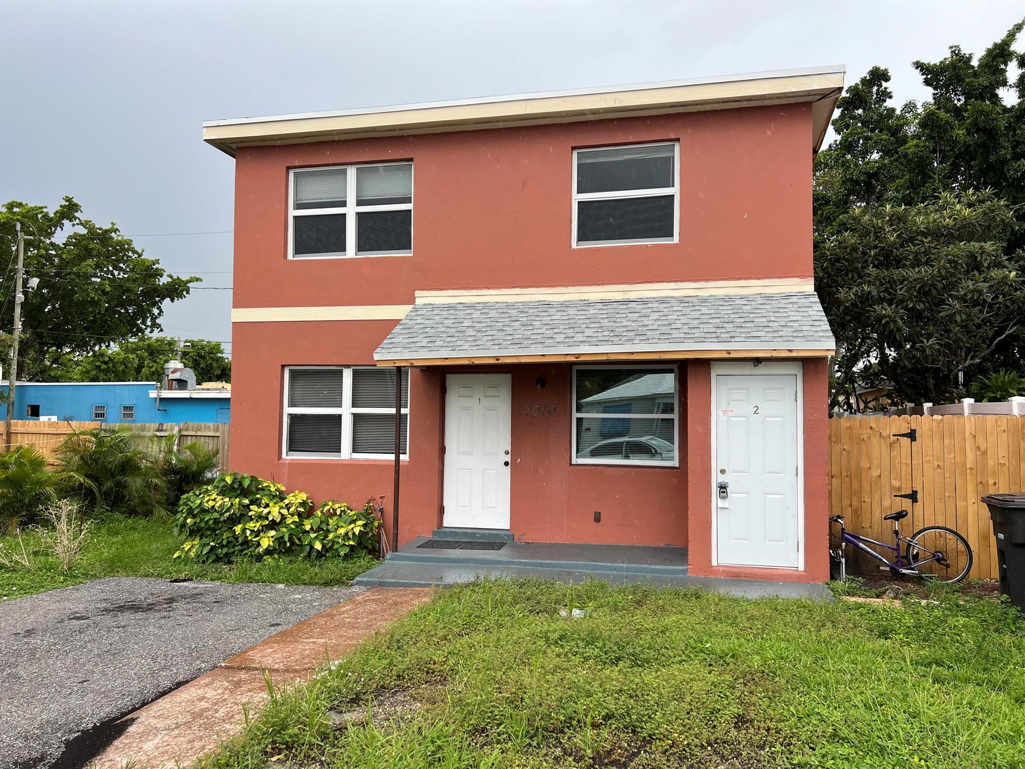 This fully remodeled and updated duplex features brand-new roofing and air conditioning, ensuring comfort and reliability. With two stories, the property offers one unit upstairs and one unit downstairs, each boasting 2 bedrooms and 1 bathroom. Perfect for investment or multi-generational living, this move-in-ready gem is situated in a prime location, ready for its new owners!