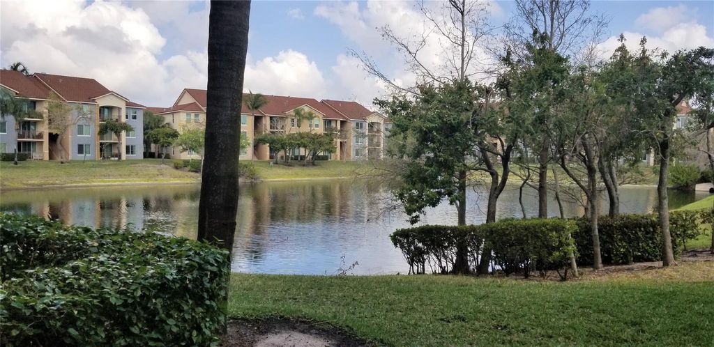 Photo of 906 Villa Circle #906, Boynton Beach, FL 33435 (MLS # F10435768)