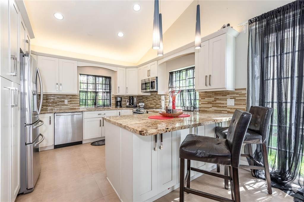 LAGUNA SPRINGS - Residential