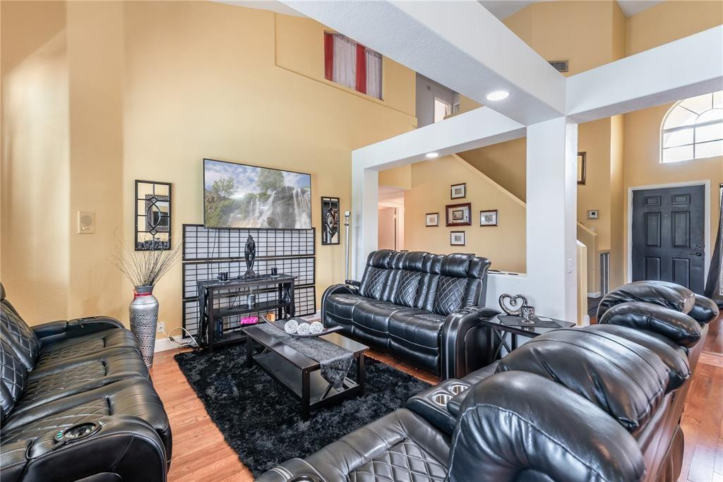 LAGUNA SPRINGS - Residential