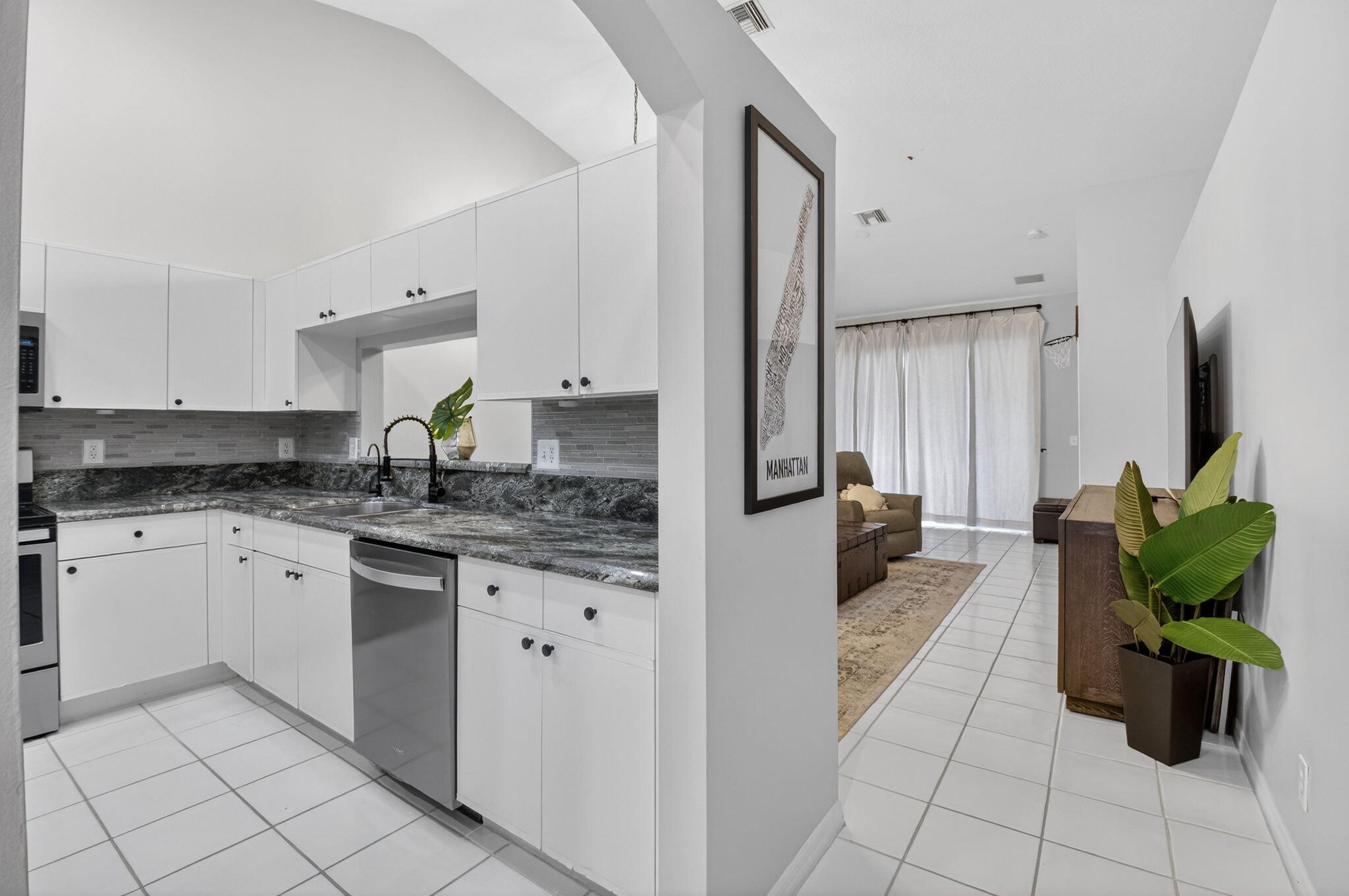 VILLA SAN REMO - Residential