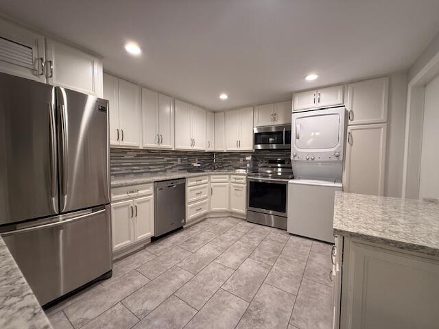 501 SW 11th Place 212