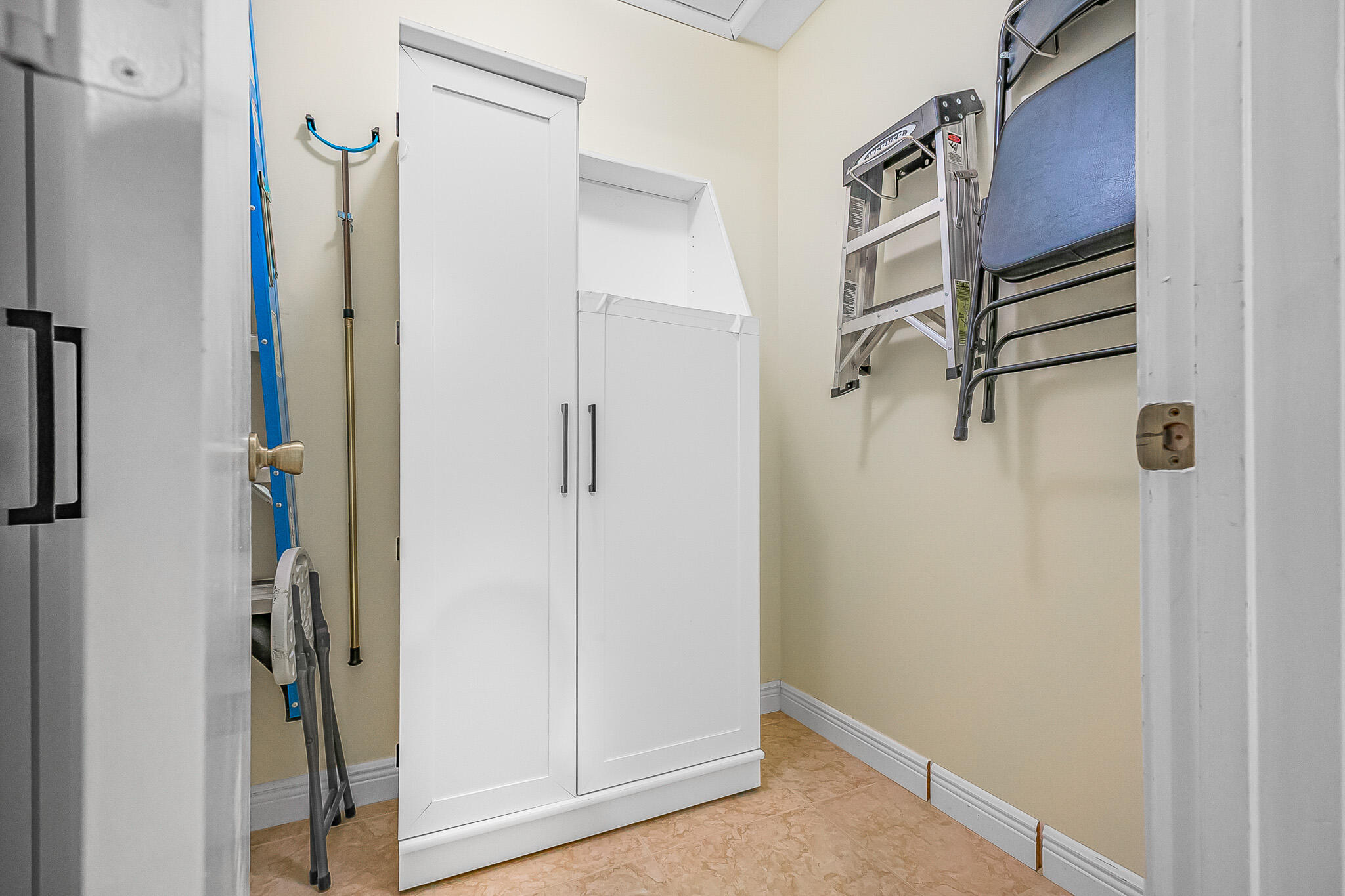 KINGSWOOD CONDO - Residential