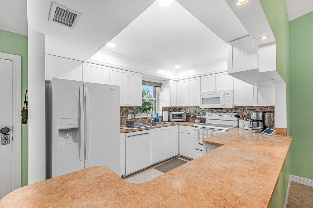 Photo of 2950 SE Ocean Boulevard #126-6, Stuart, FL 34996 (MLS # R11160444)