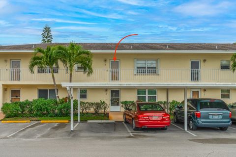 Photo of 2950 SE Ocean Boulevard #126-6, Stuart, FL 34996 (MLS # R11160444)