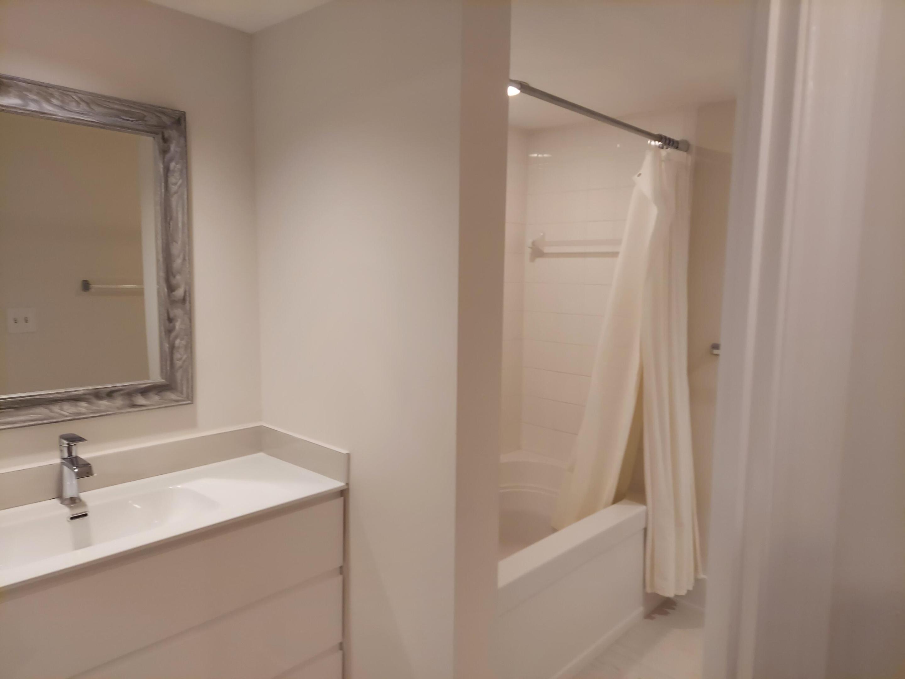 WAVERLY AT LAS OLAS CONDO - Residential Lease