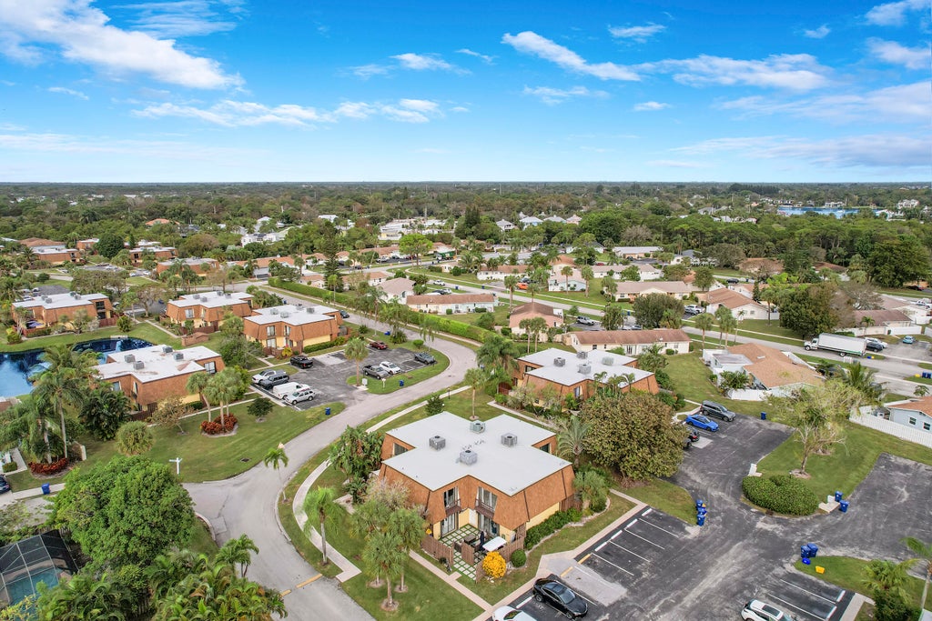 Photo of 110 N Delaware Boulevard #9c, Jupiter, FL 33458 (MLS # R10945629)