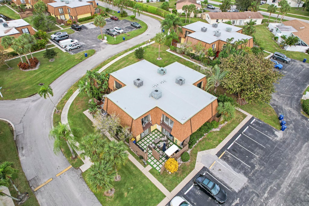 Photo of 110 N Delaware Boulevard #9c, Jupiter, FL 33458 (MLS # R10945629)