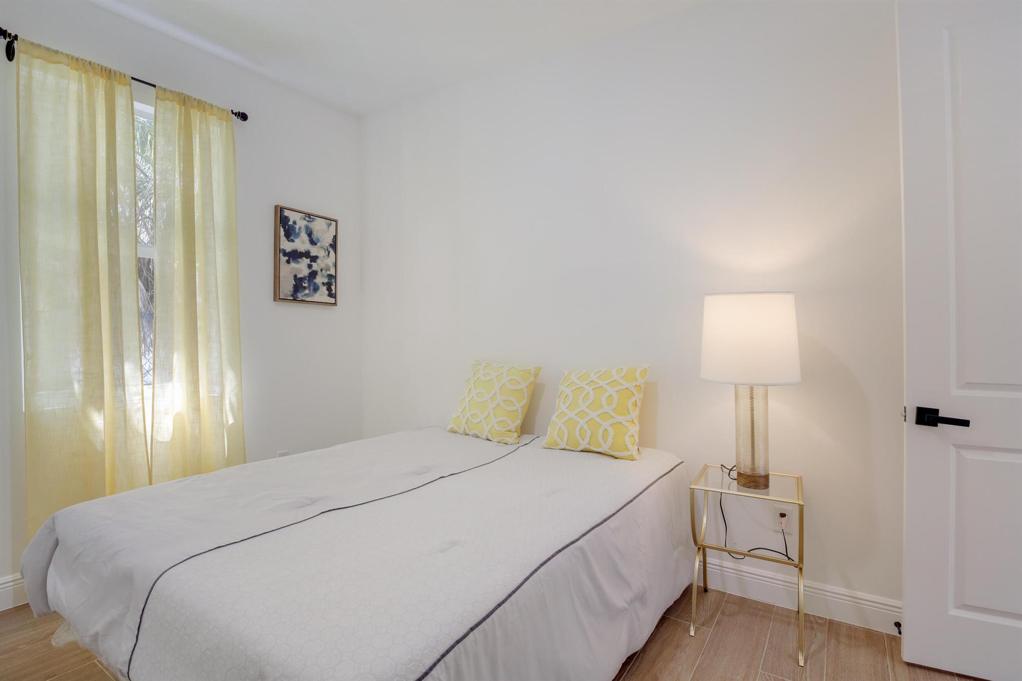 LAKE WORTH TOWN OF - Residential