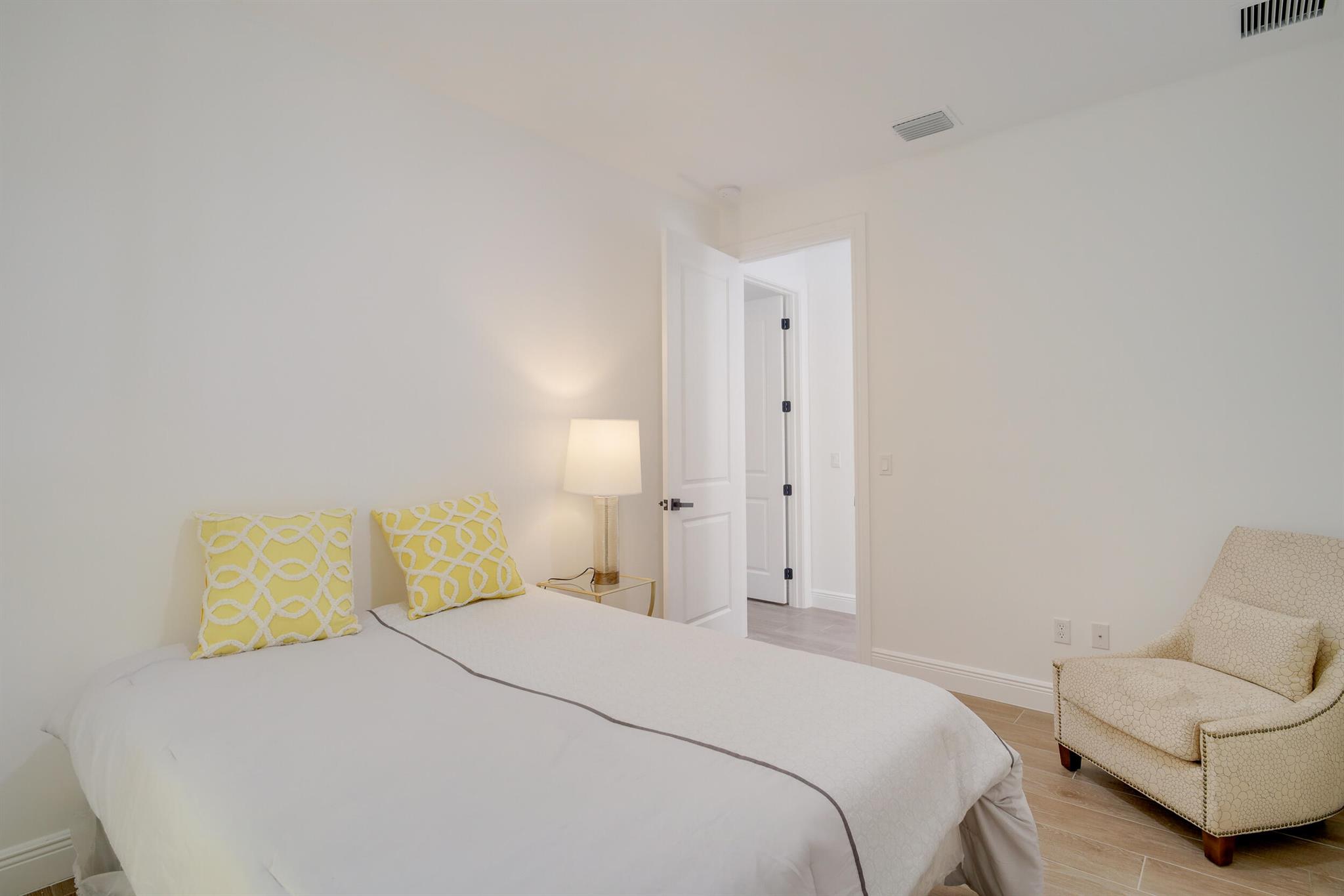 LAKE WORTH TOWN OF - Residential