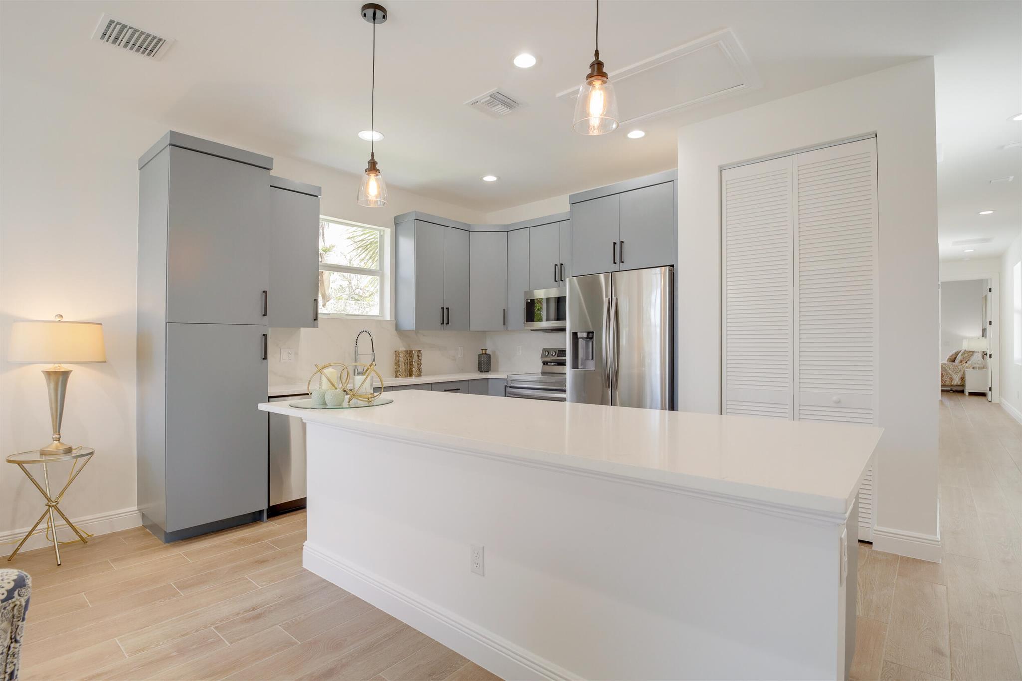 LAKE WORTH TOWN OF - Residential