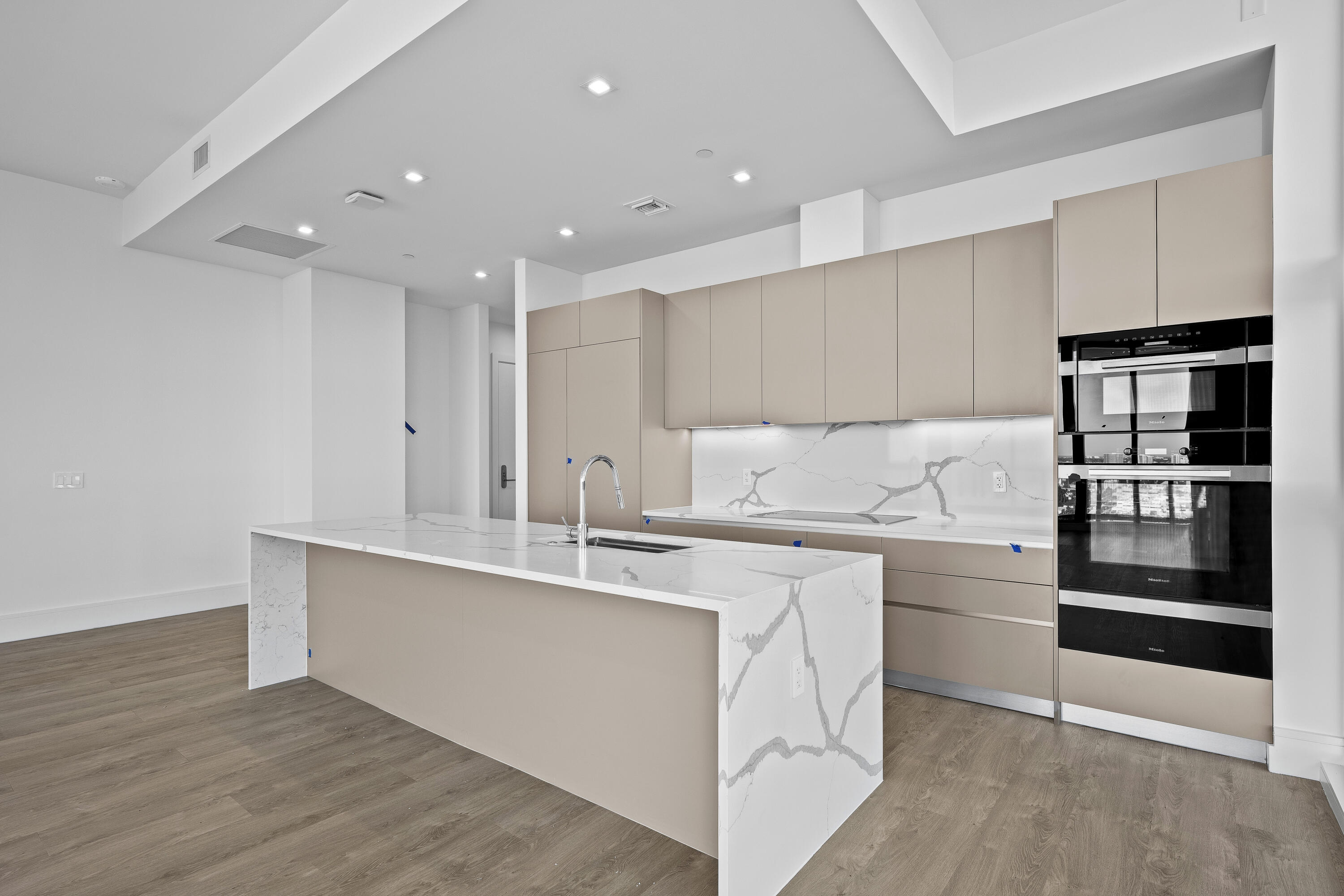 220 Lake Shore Drive 2323