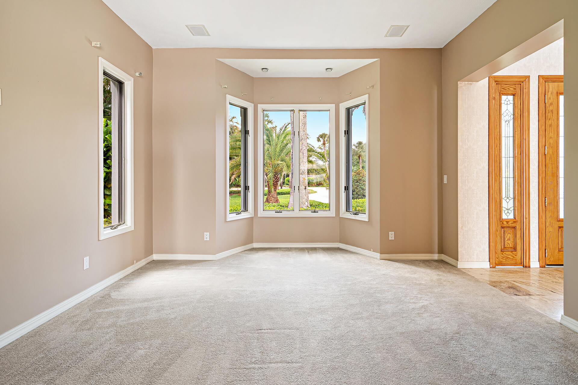 Snug Harbor S F Cond - Residential