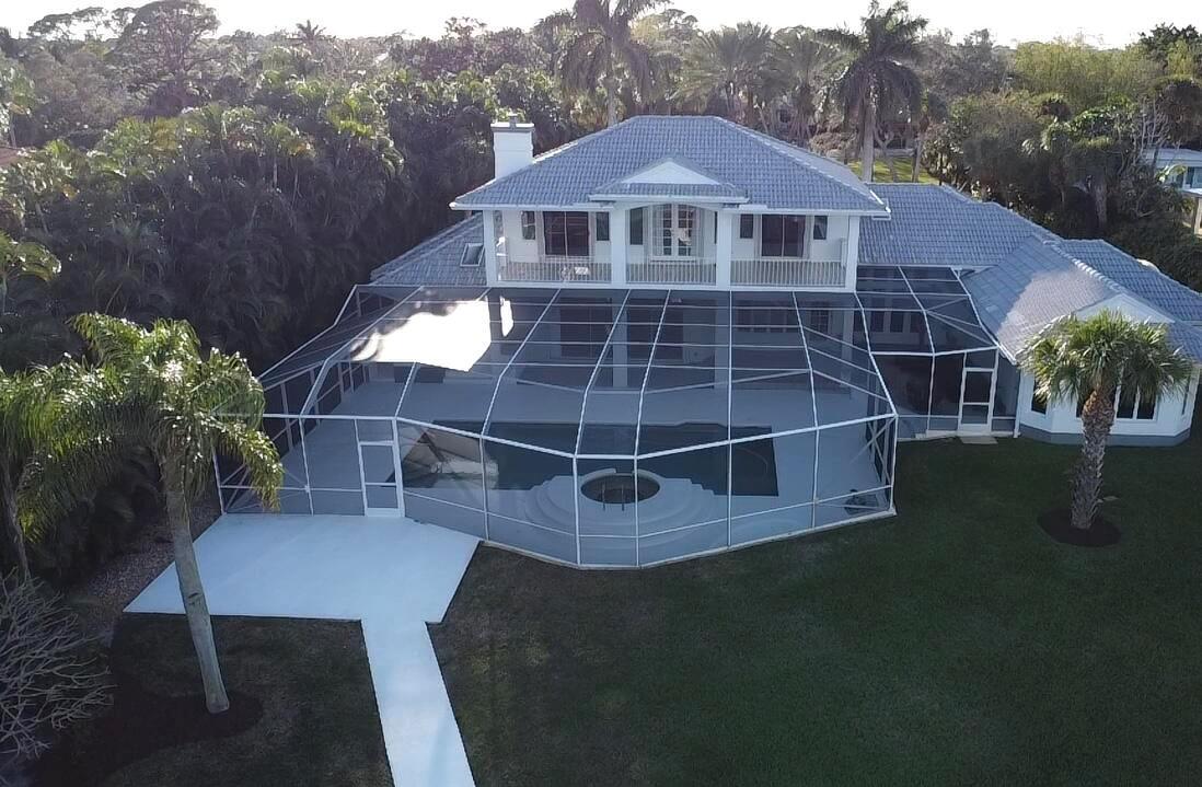 Snug Harbor S F Cond - Residential