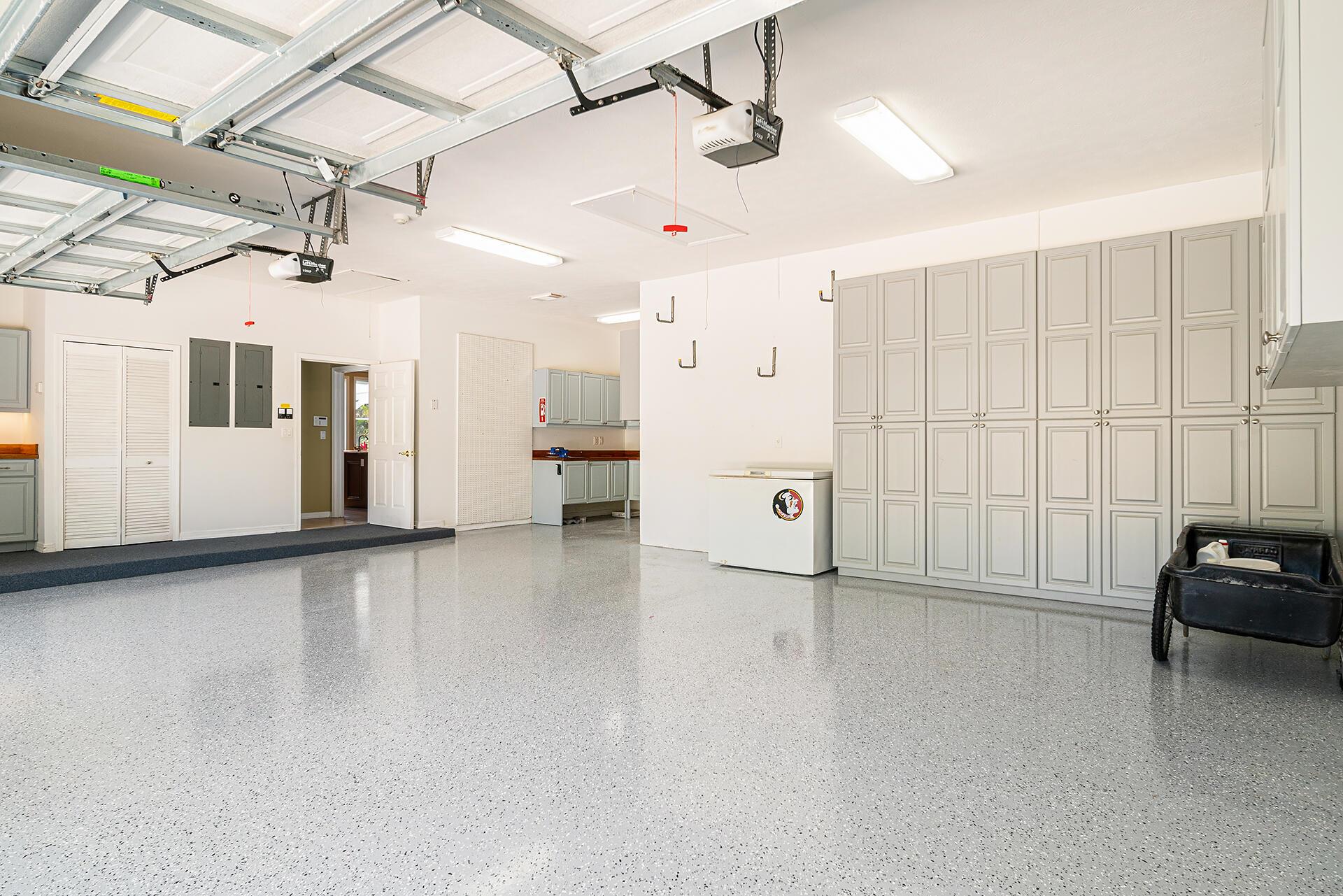 Snug Harbor S F Cond - Residential