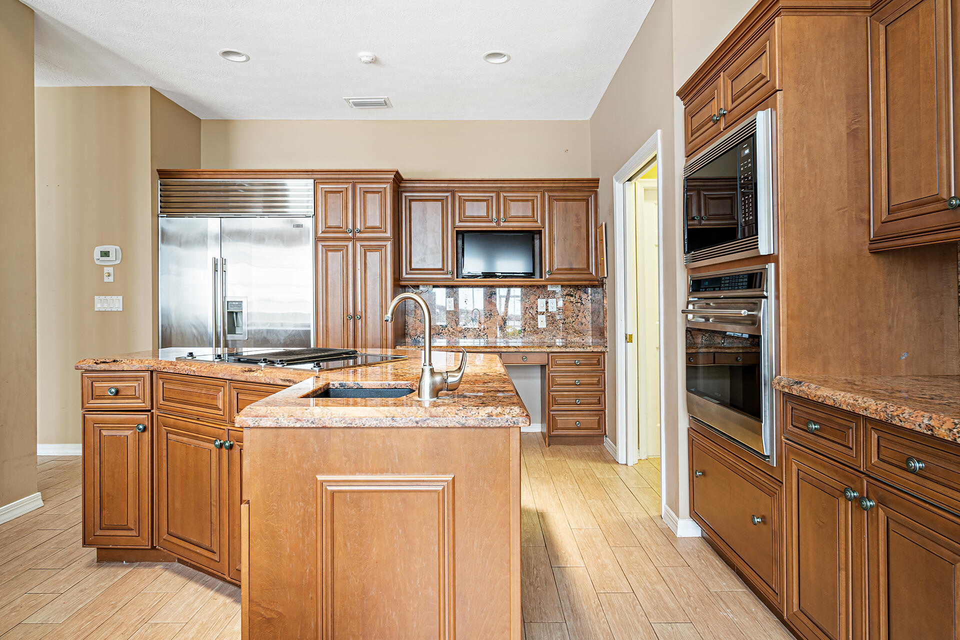 Snug Harbor S F Cond - Residential