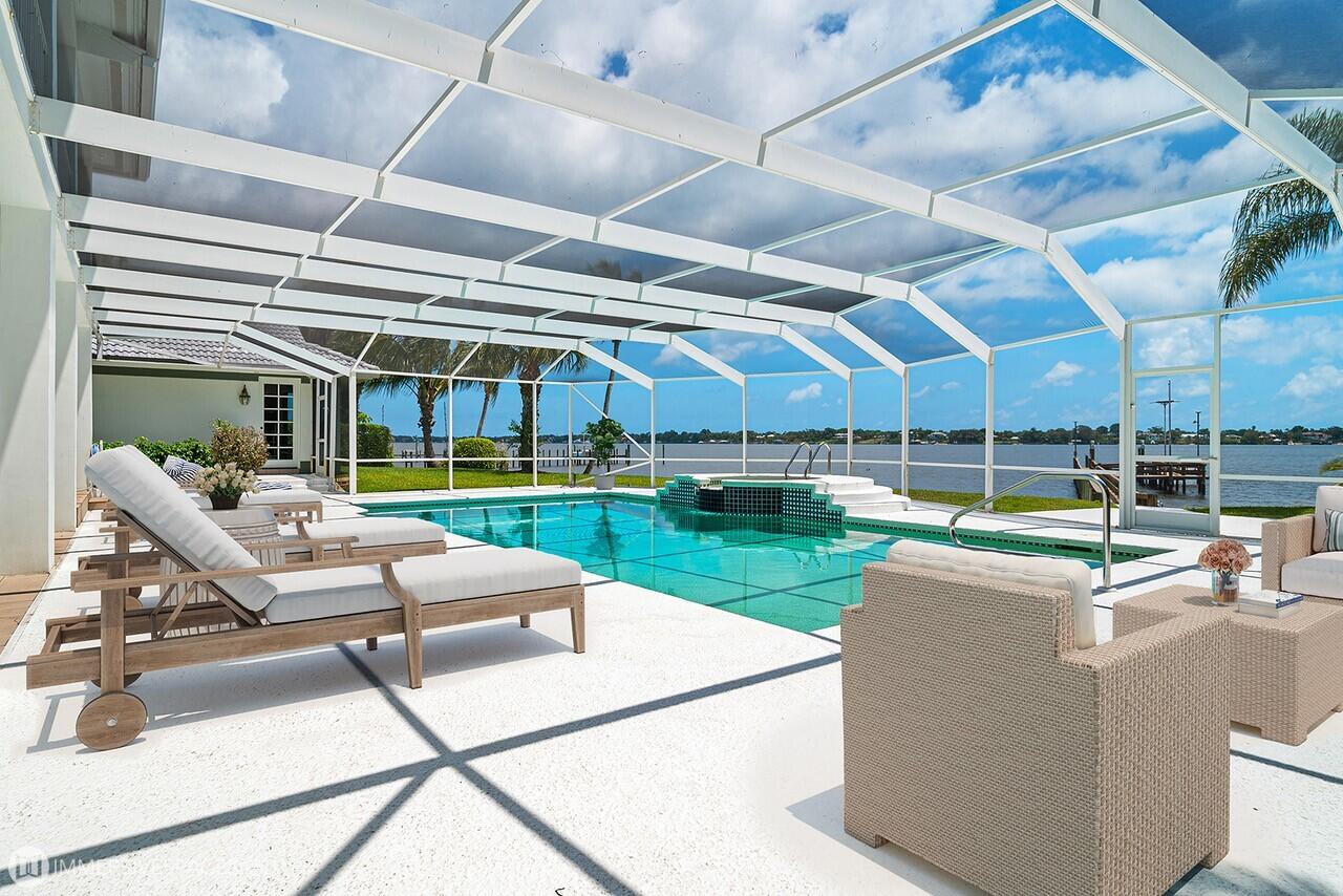 Snug Harbor S F Cond - Residential