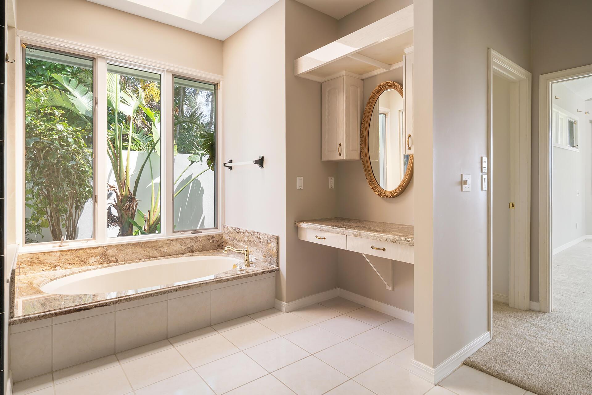 Snug Harbor S F Cond - Residential