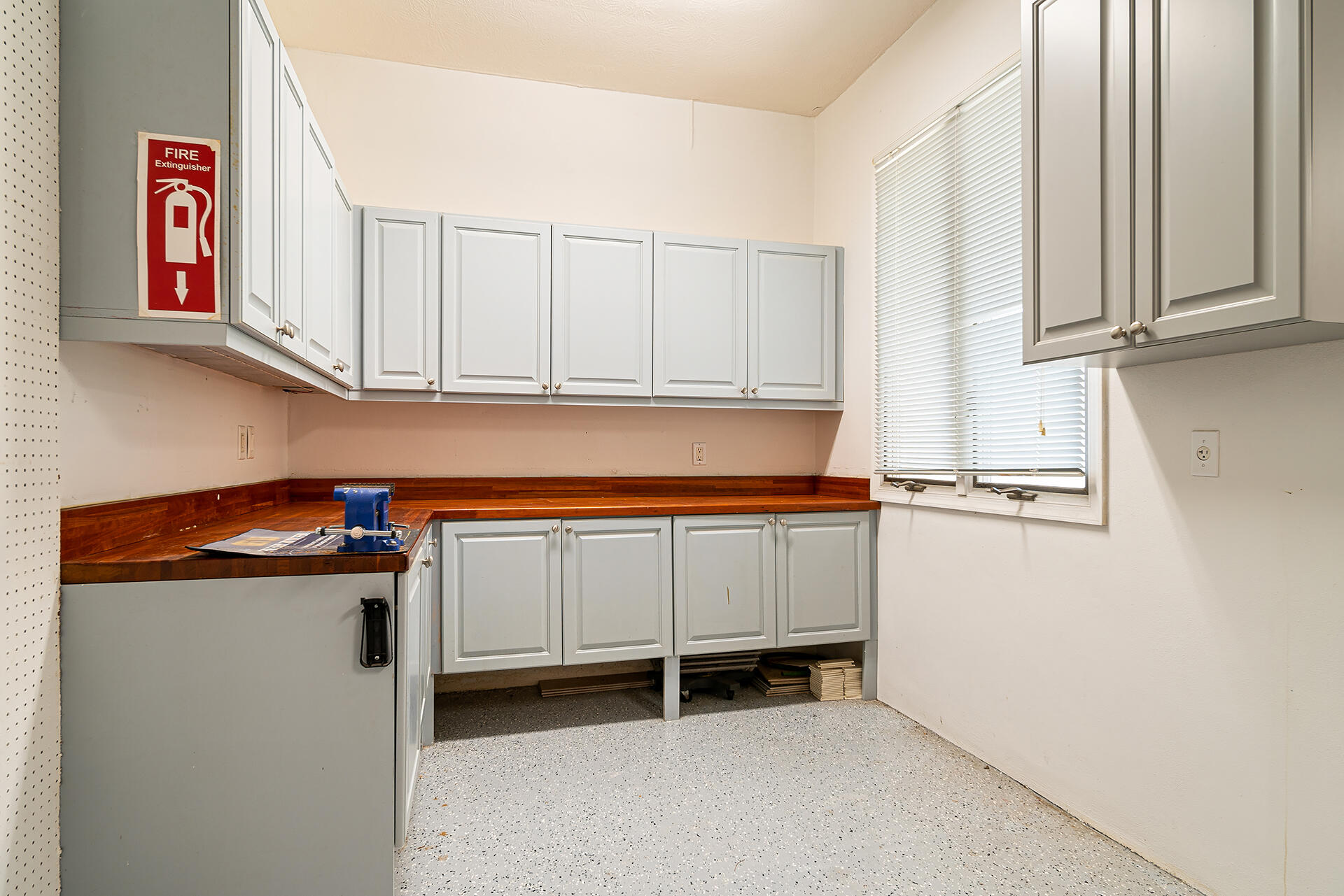 Snug Harbor S F Cond - Residential