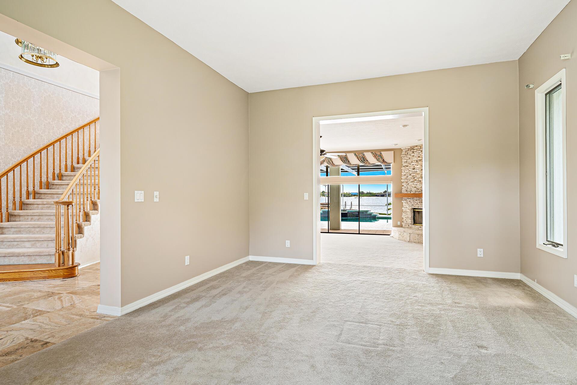 Snug Harbor S F Cond - Residential