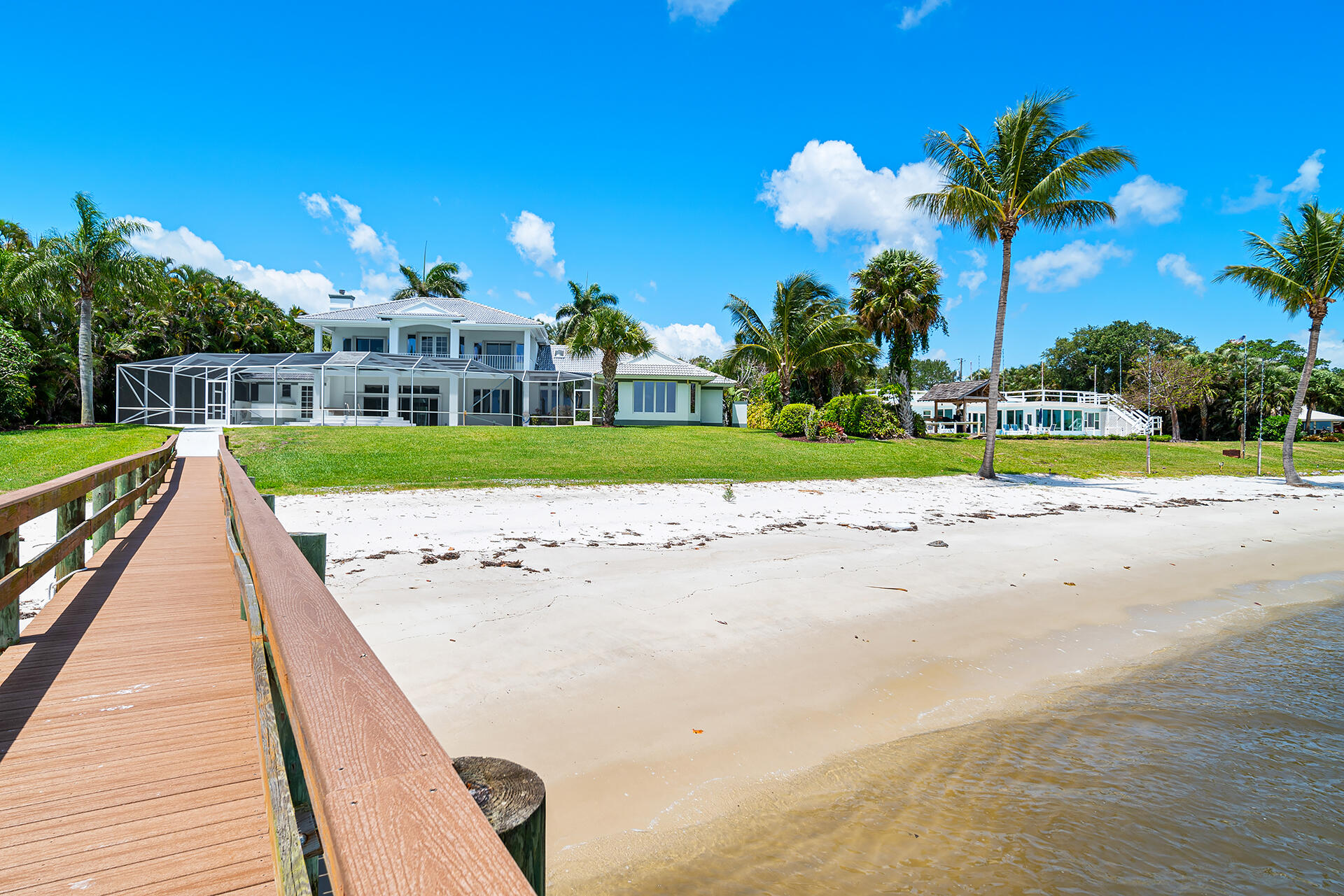 Snug Harbor S F Cond - Residential