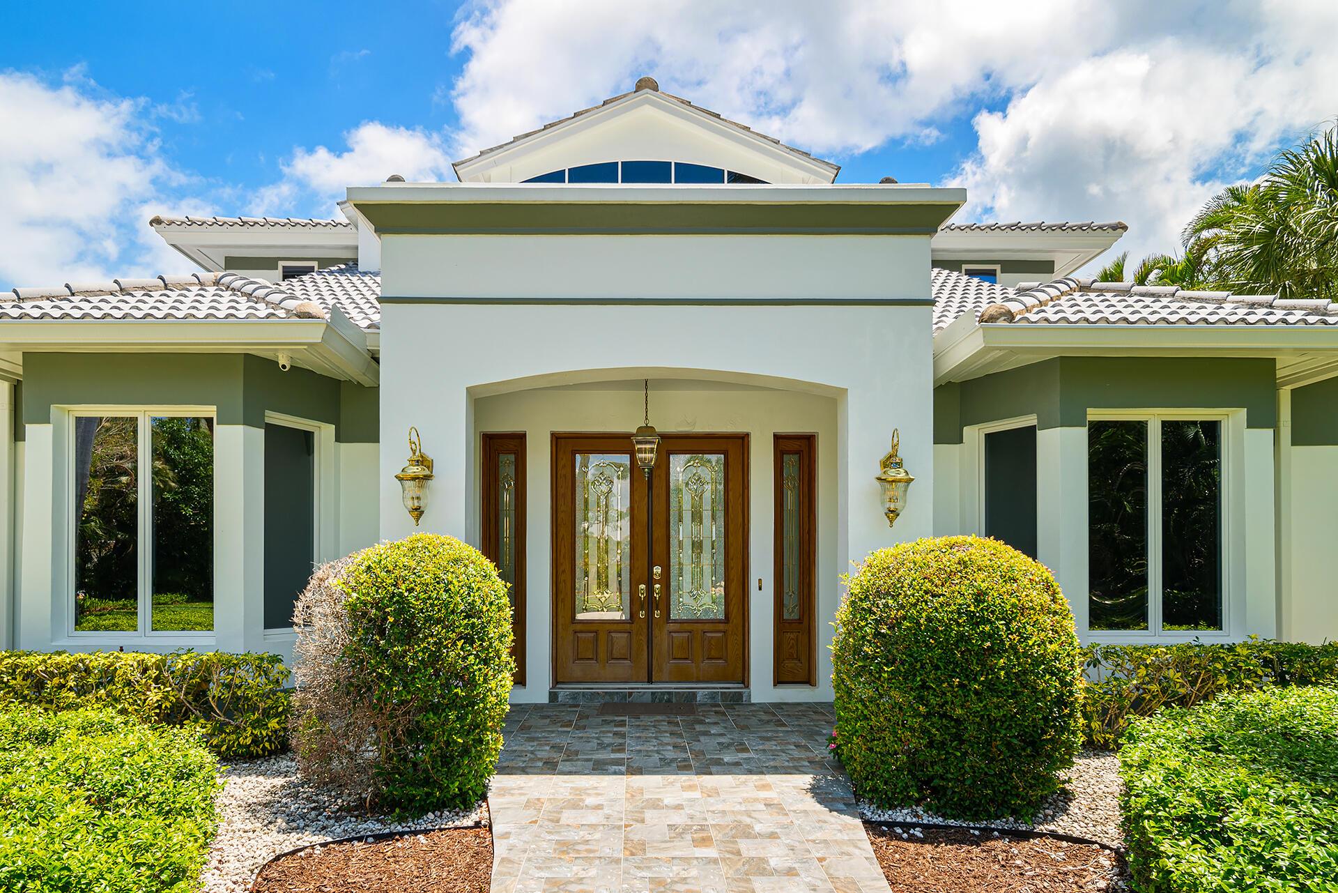 Snug Harbor S F Cond - Residential