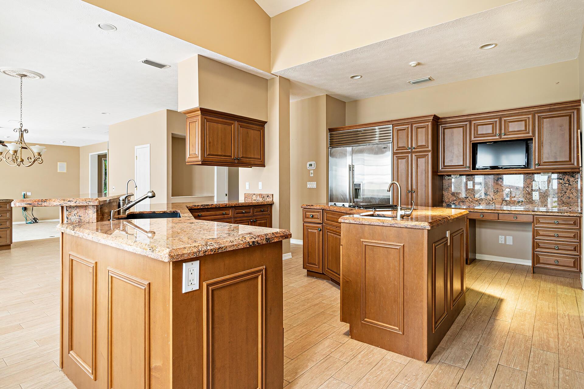 Snug Harbor S F Cond - Residential