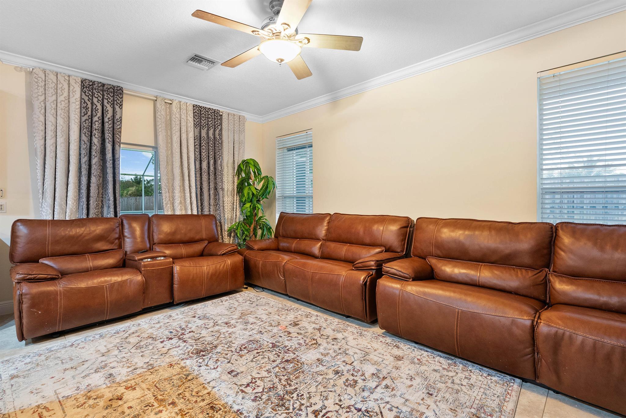 JENSEN PARK ESTATES - Residential Lease