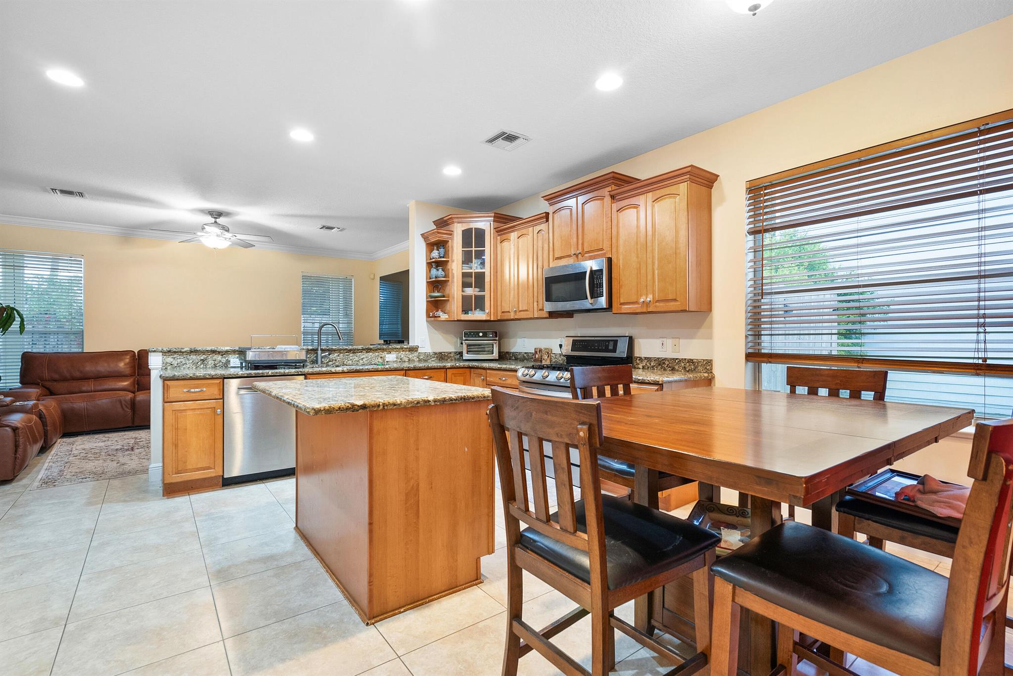 JENSEN PARK ESTATES - Residential Lease