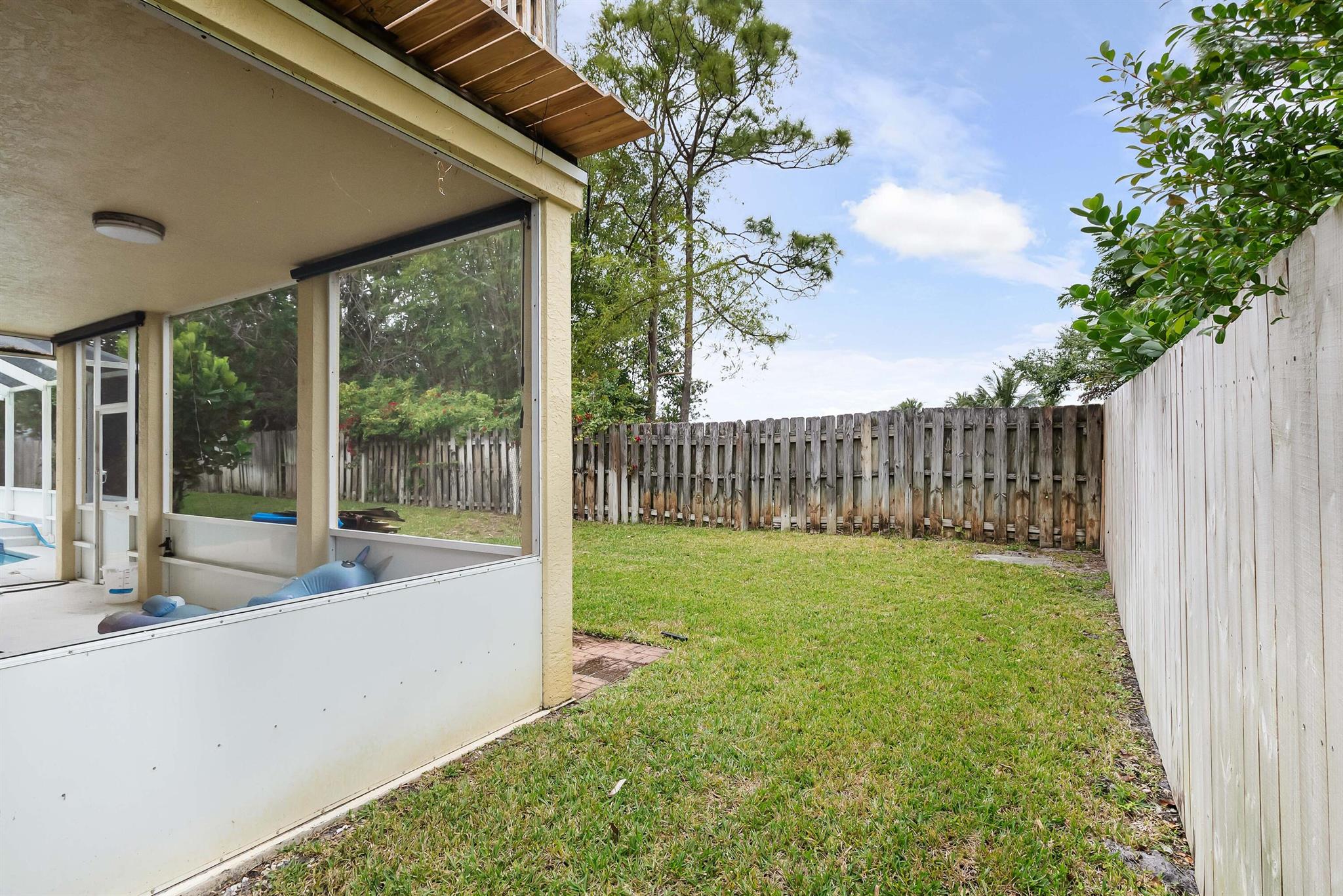 JENSEN PARK ESTATES - Residential Lease