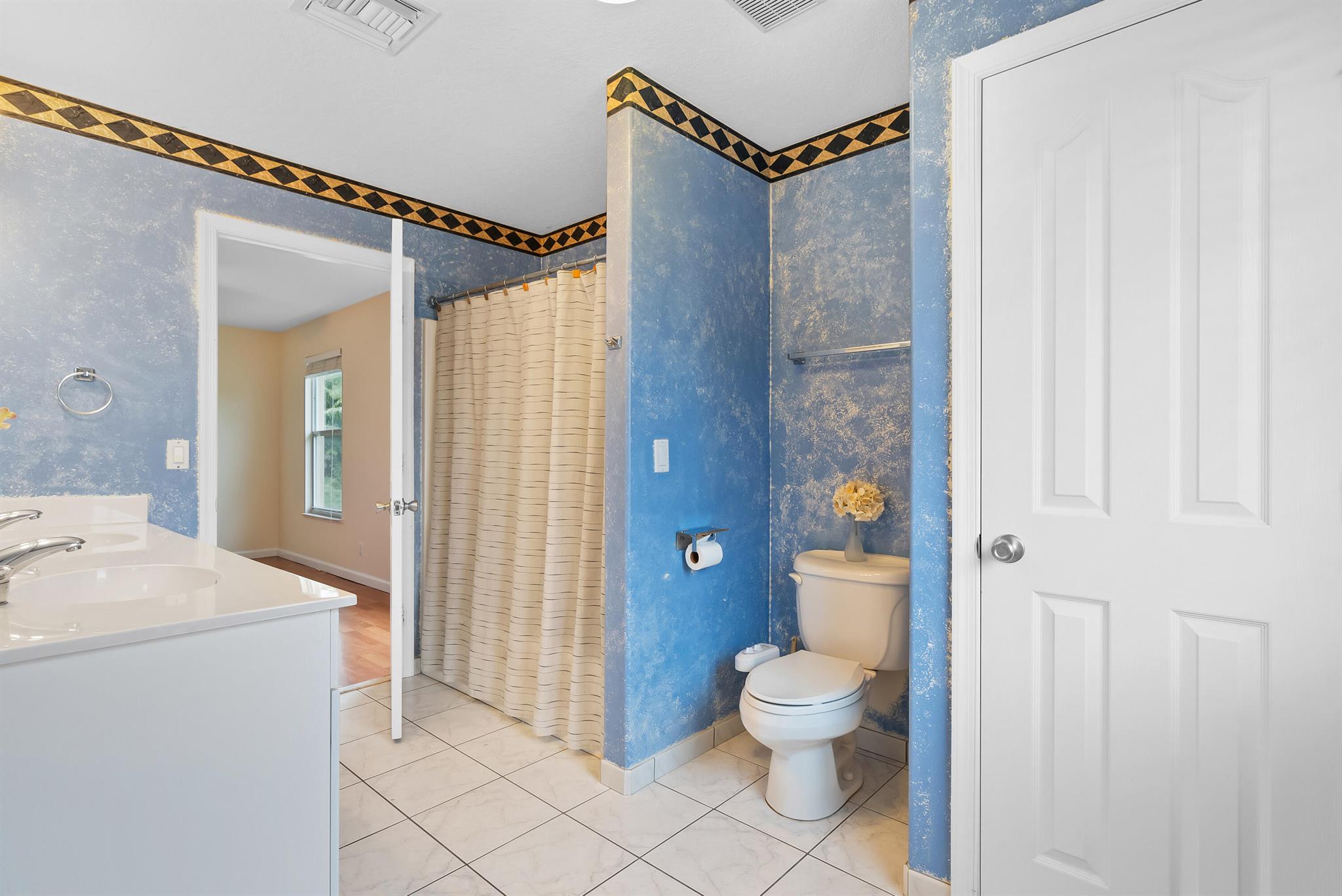 JENSEN PARK ESTATES - Residential Lease