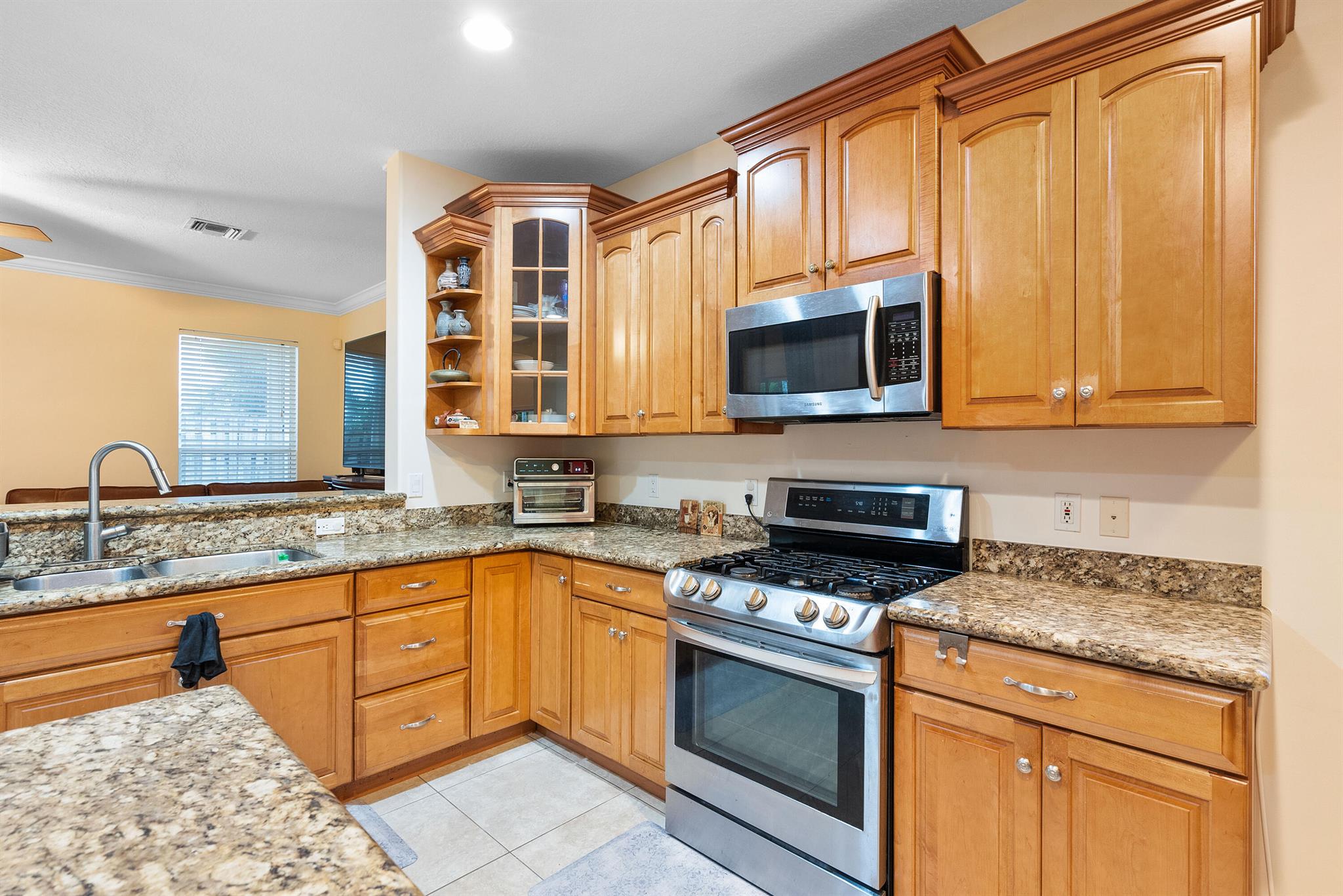 JENSEN PARK ESTATES - Residential Lease